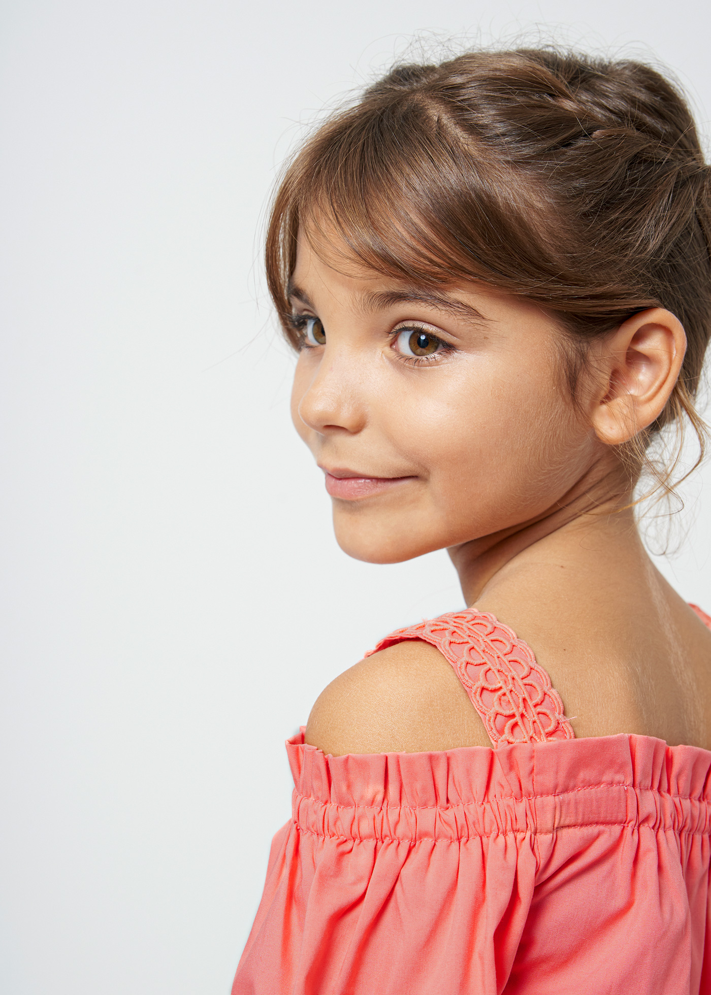 Blusa curta de popeline, cor creme.