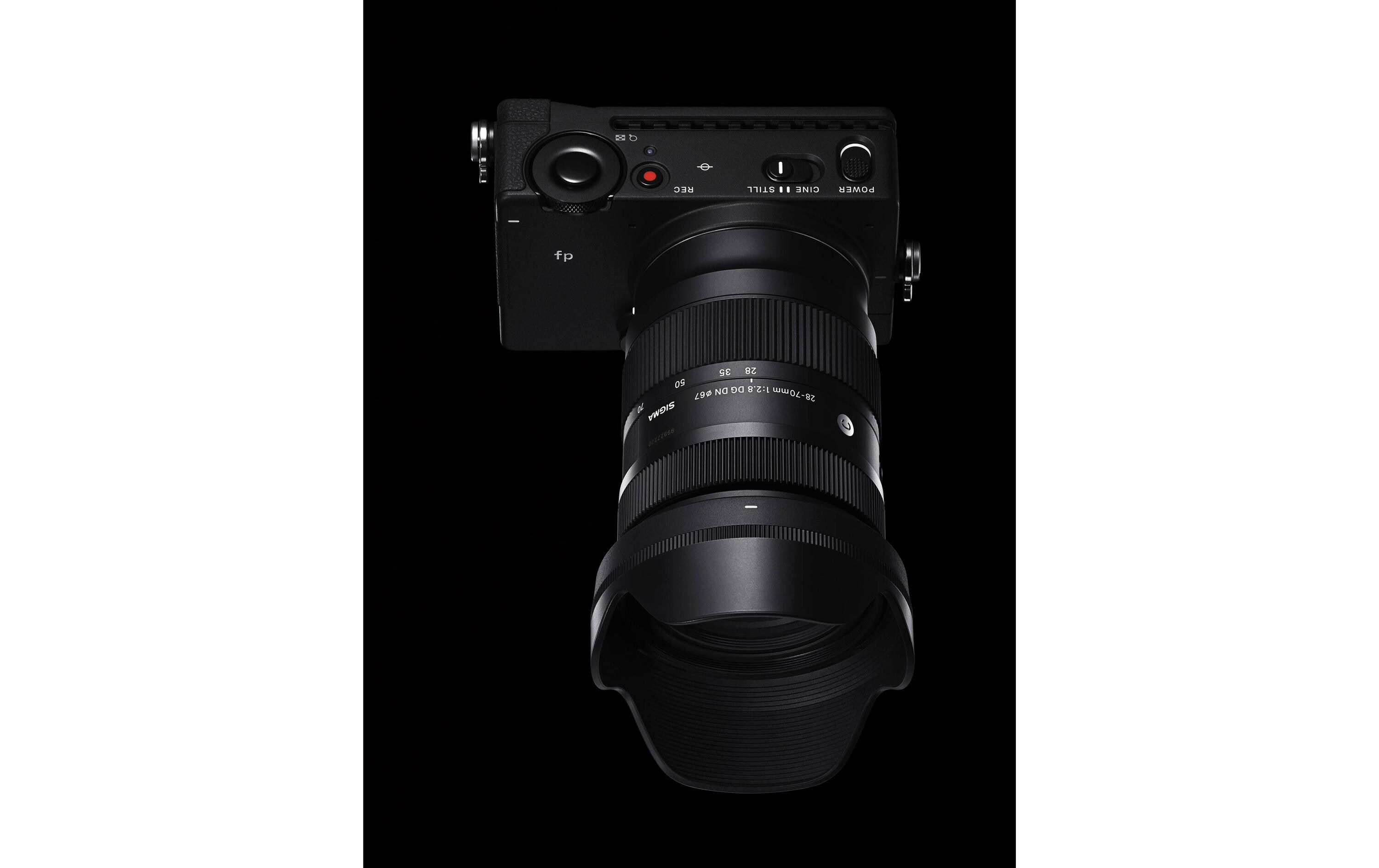 Zoomobjektiv 28-70mm F/2.8 DG DN L-Mount<br>Elegantes Zoomobjektiv mit einfacher Handhabung