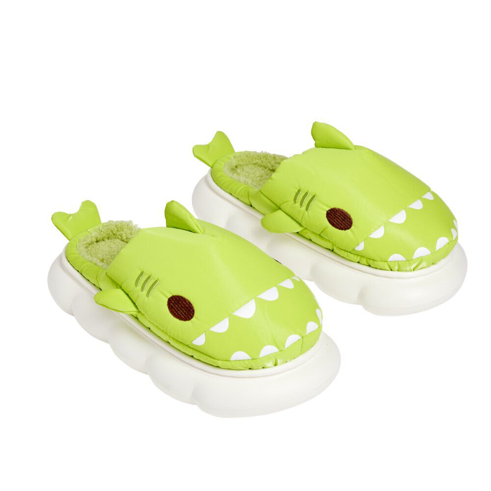Chaussons requin mixtes verts - pointure 36 à 45