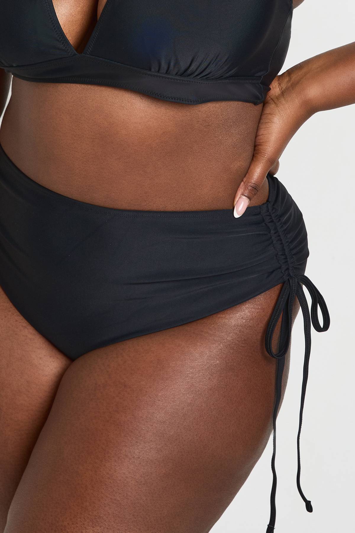 boohoo Bas De Bikini Grande Taille Taille Haute Froncé Avec Effet Ventre Plat
