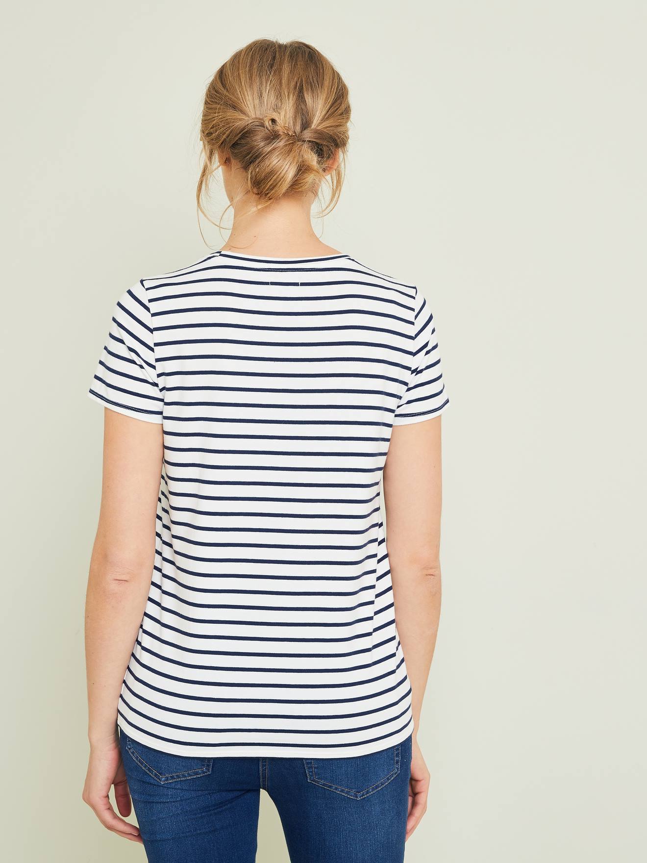 Conjunto para presente: camiseta da mãe + camiseta do bebê, tamanho médio, branca com listras.