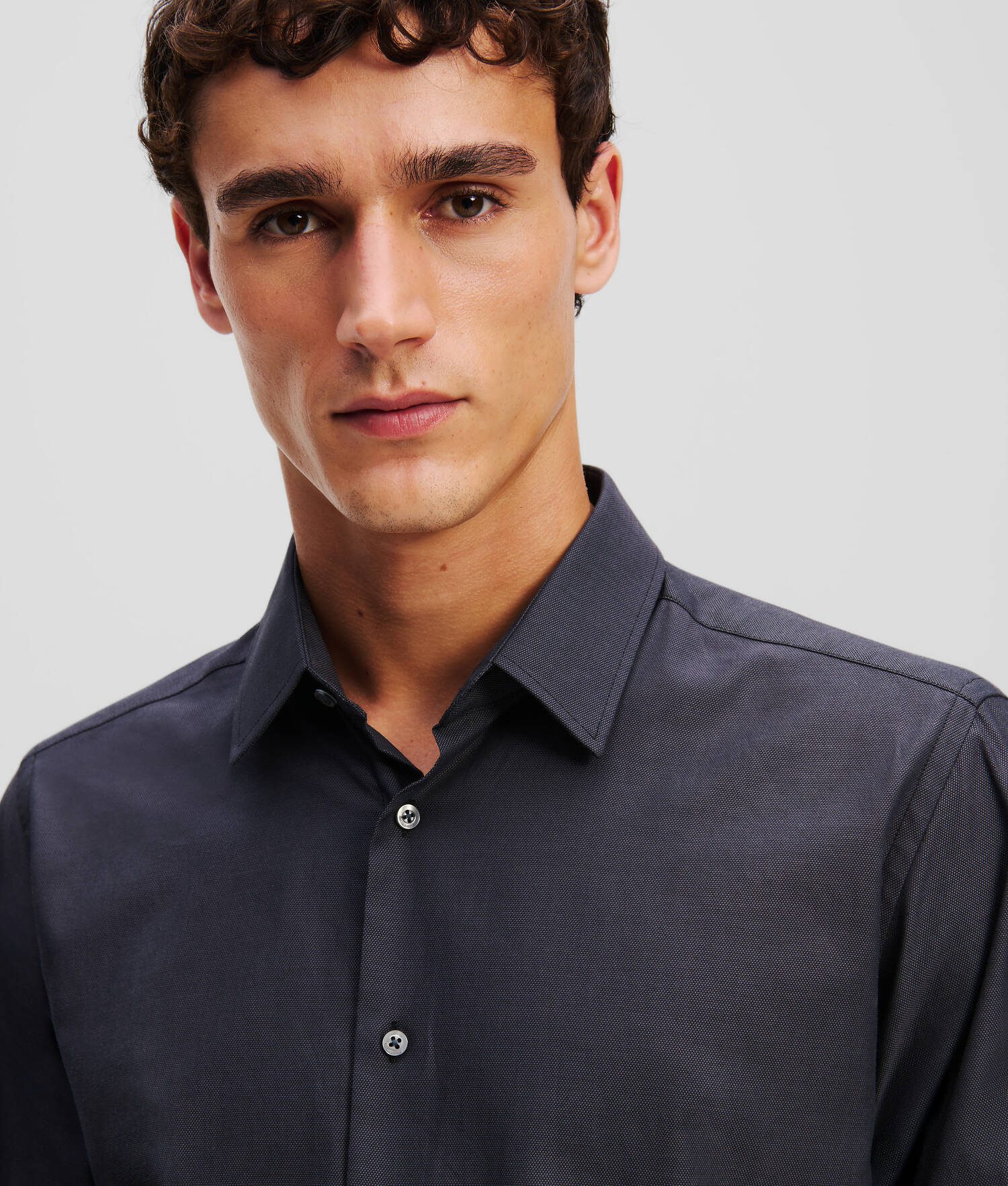 CHEMISE À BOUTONS - Carbone