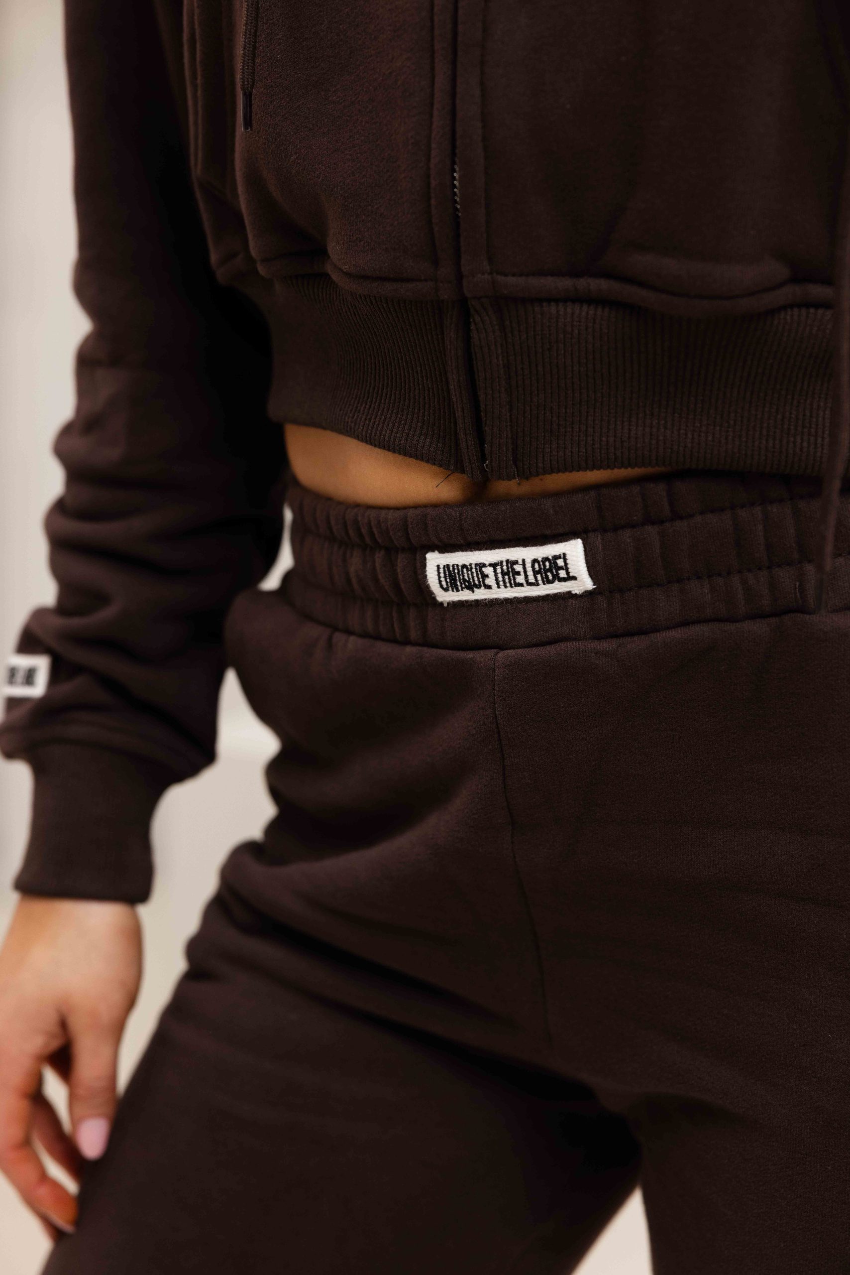 Unique The Label Molly Trainingspak Dames Bruin