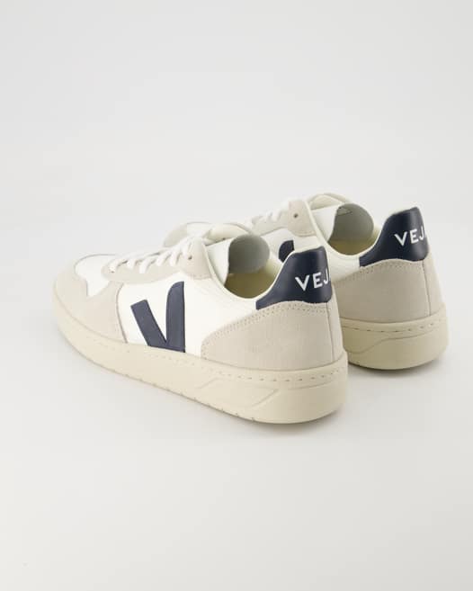Veja V-10 Sneaker in Weiß