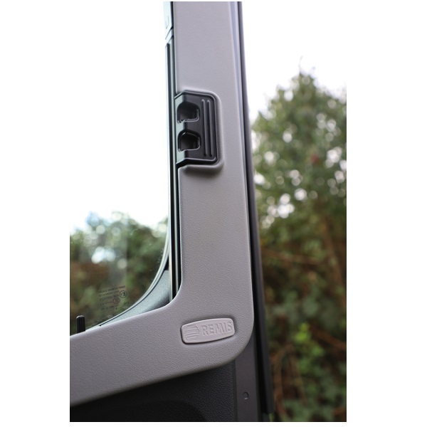 Stores latéraux REMIFRONT Mercedes Sprinter depuis 2019