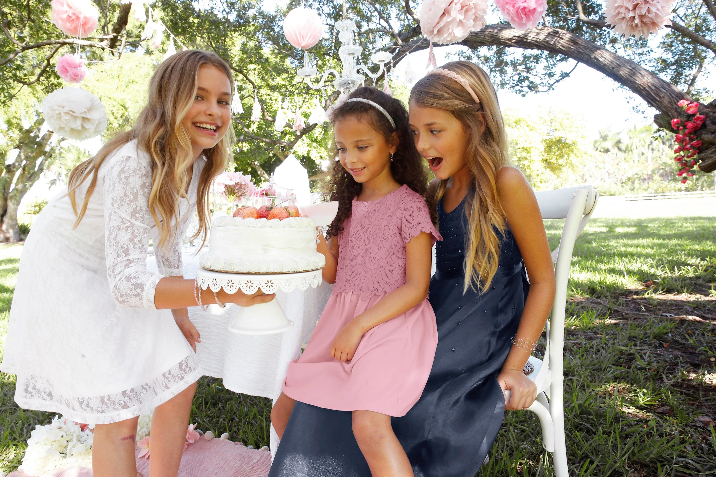 KIDSWORLD Jerseykleid »- Spitzenkleid« festliche Anlässe,  knielang,  aus Spitze und Jersey,  3/4-Ärmel