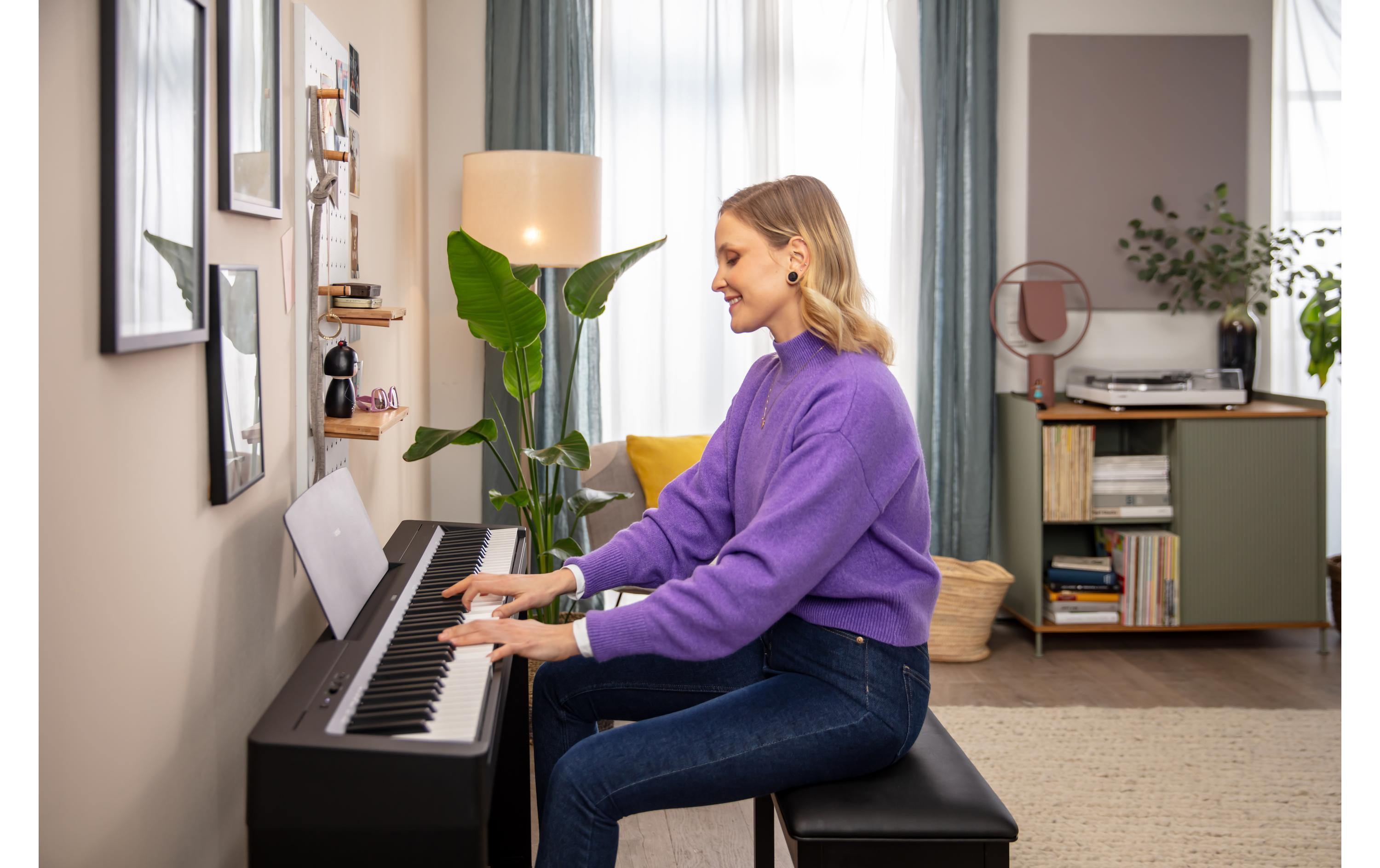 E-Piano P-145BT<br>Portables Piano mit 88 Tasten und Bluetooth