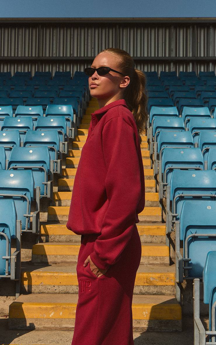 Rouge Sweat-shirt Polo Prettylittlething
