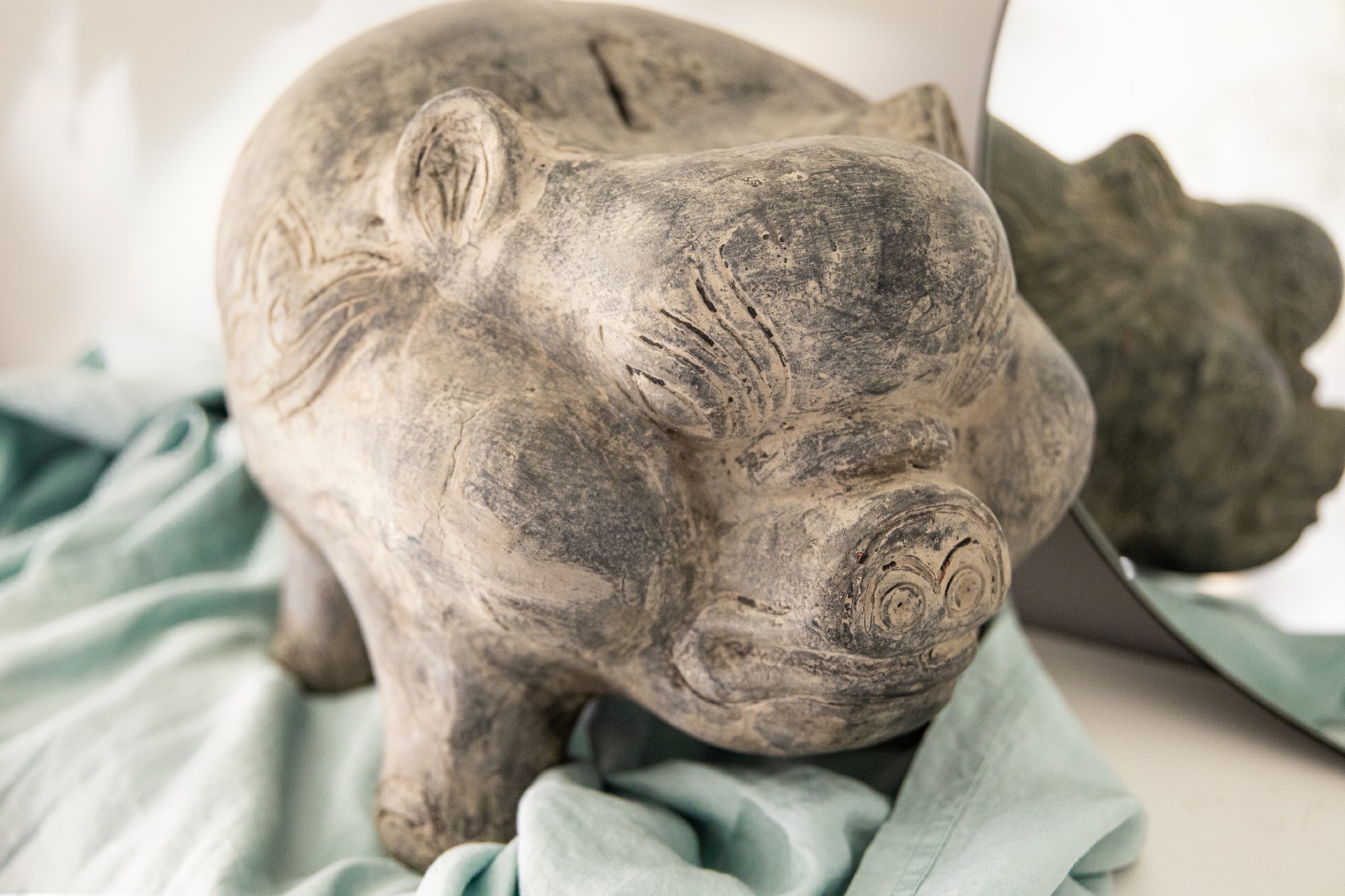 Sparschwein aus Terrakotta, T 51 cm, B 39 cm , H 35 cm von fischer's lagerhaus