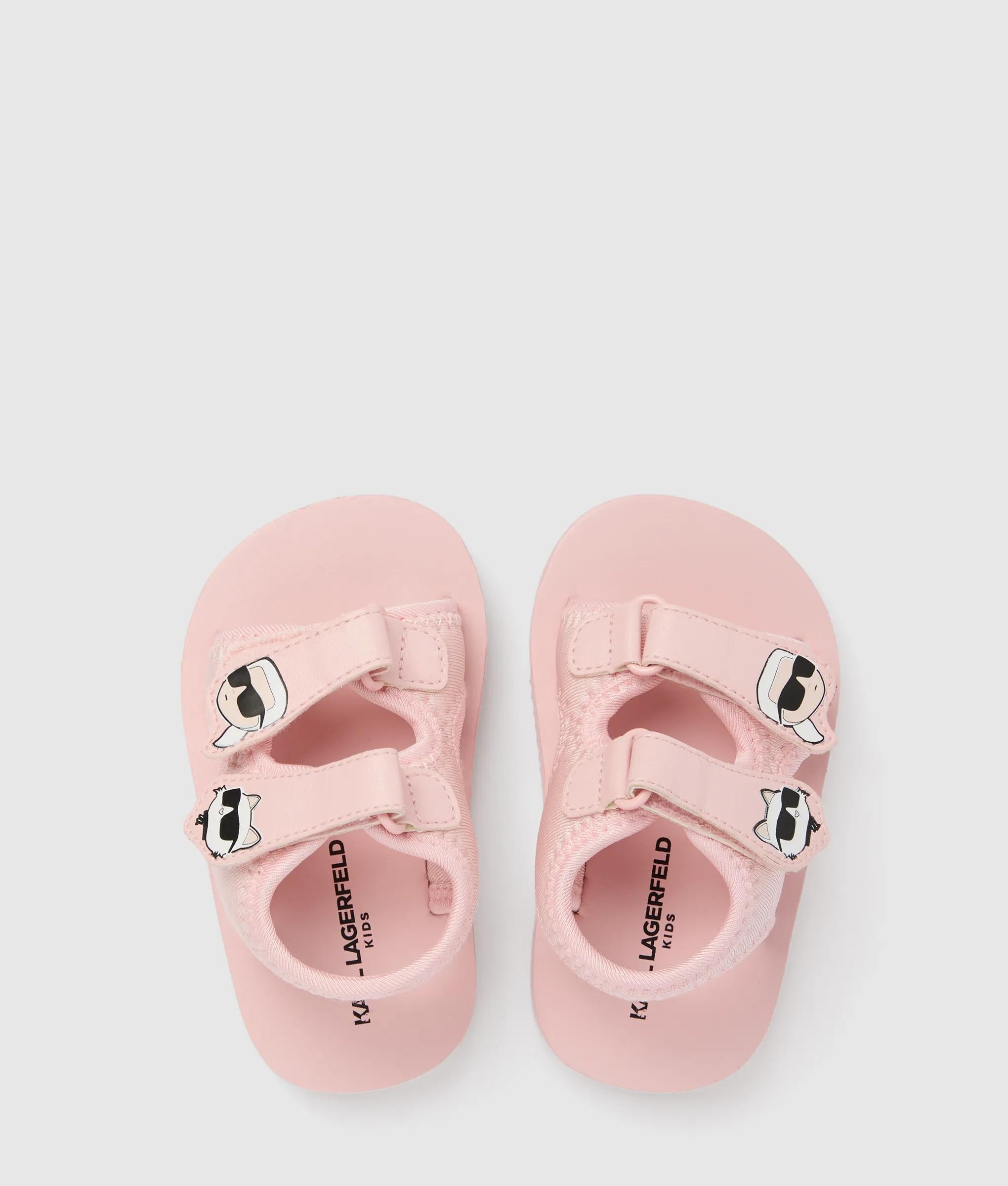 Baby Ikon sandelen