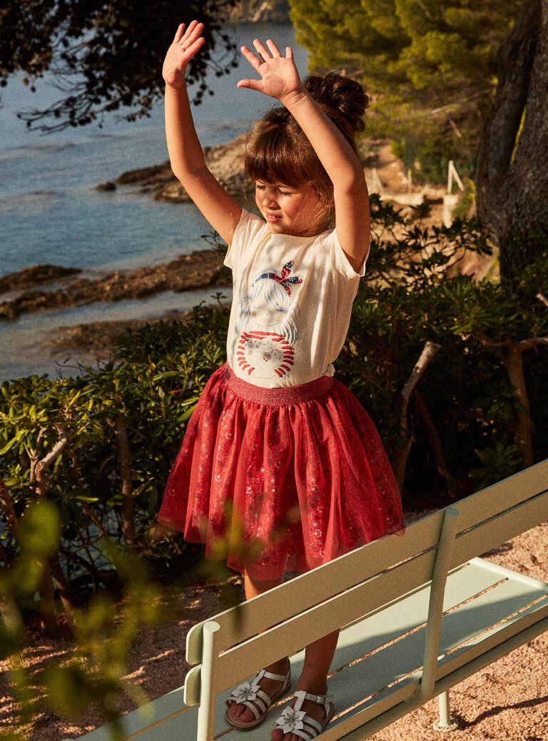 T-shirt rose avec fillette