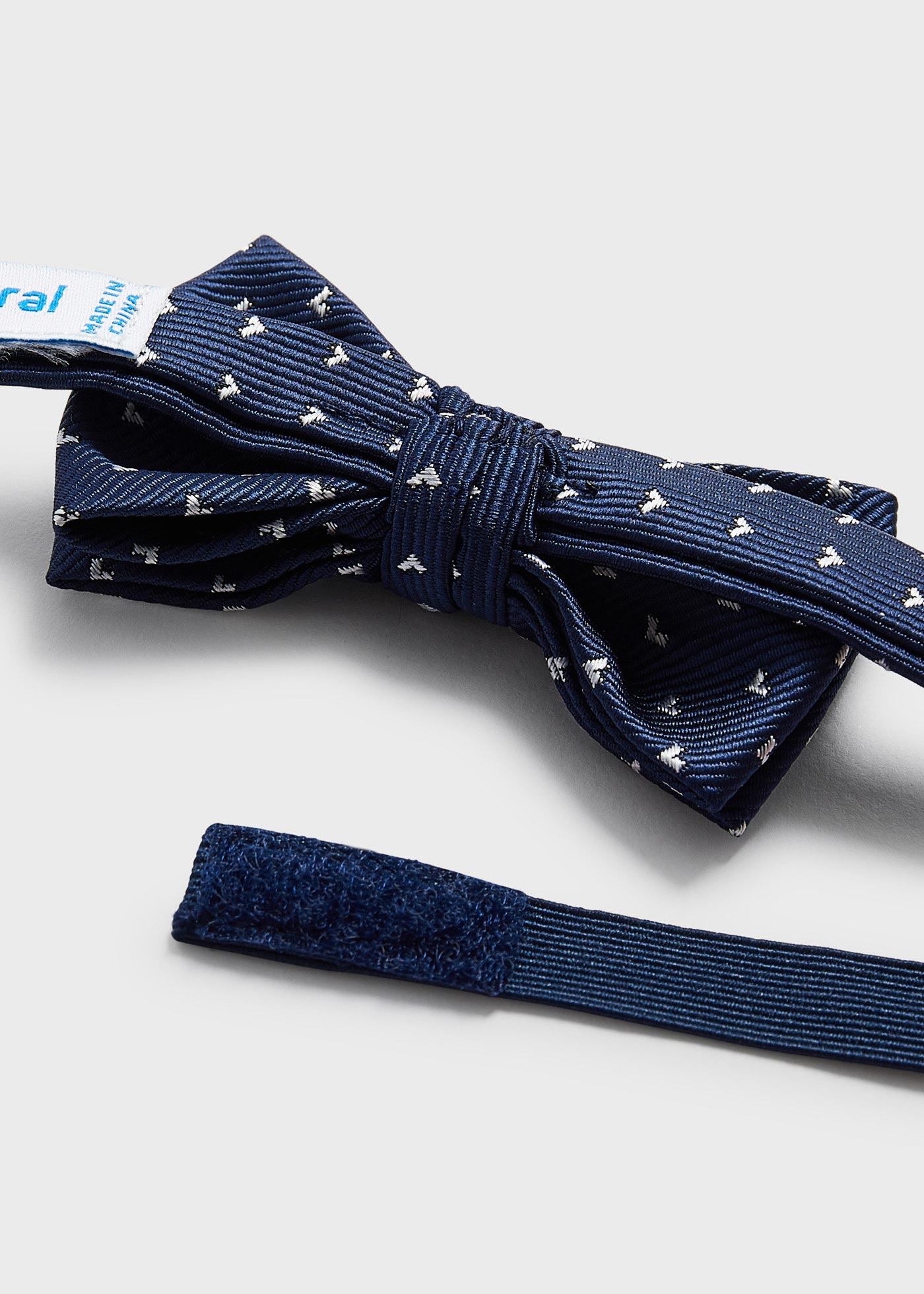 Gravata borboleta estampada para menino