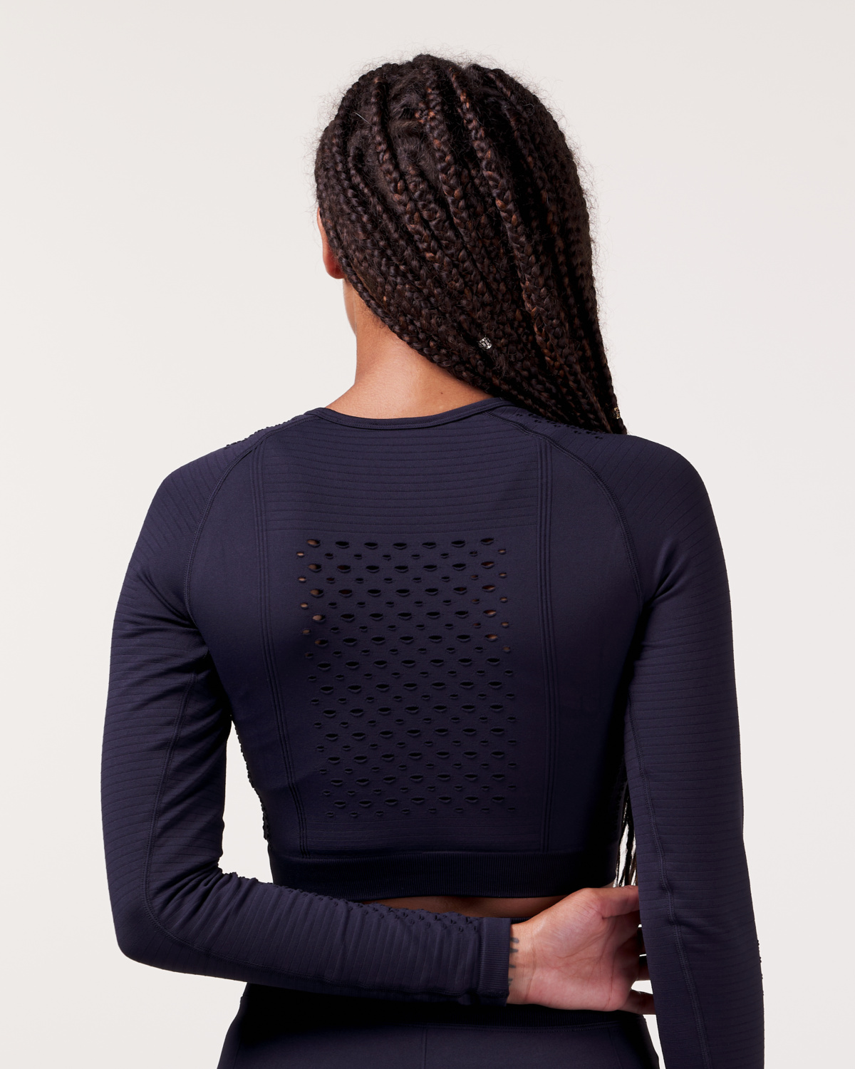 LEVITY Fade Mesh Seamless Crop LS Black