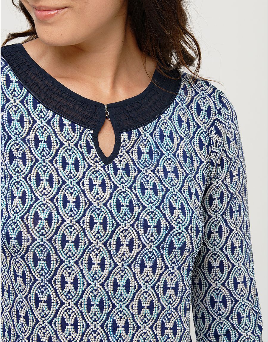 T-shirt bleu motifs