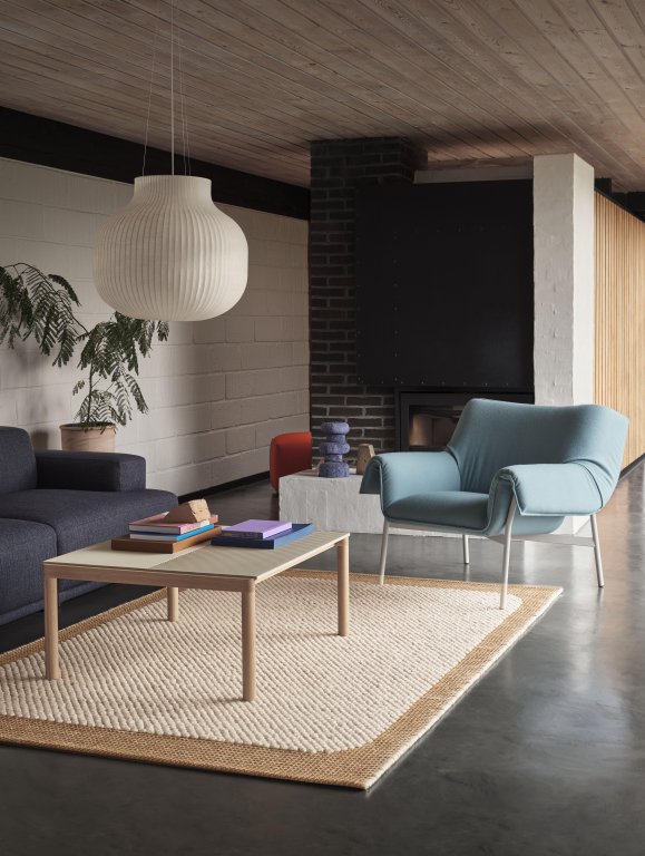 Muuto Couple salontafel 80x84 wavy eiken pale blue