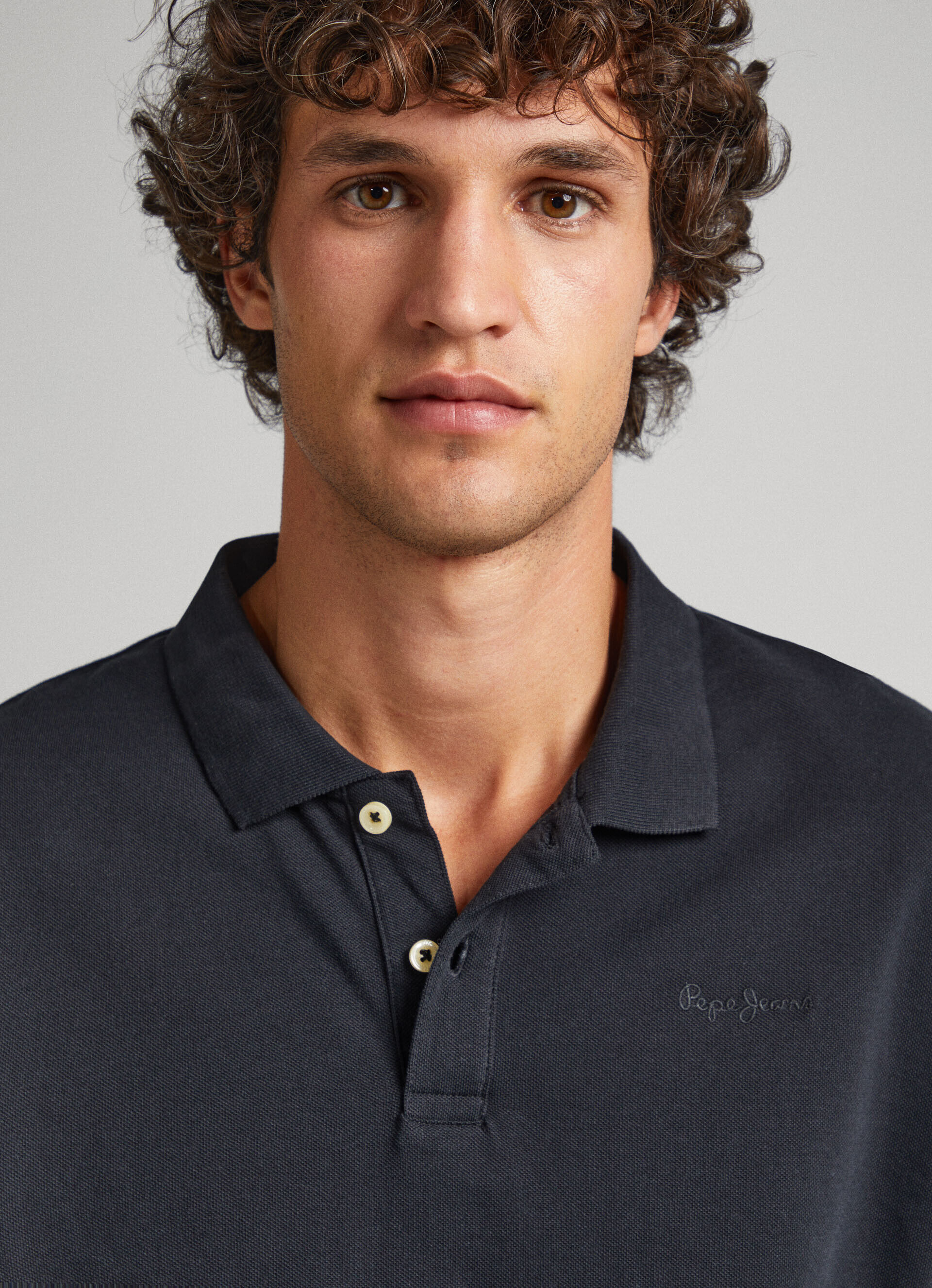 Camisa polo, camisa piqué de algodão, logotipo bordado - preta