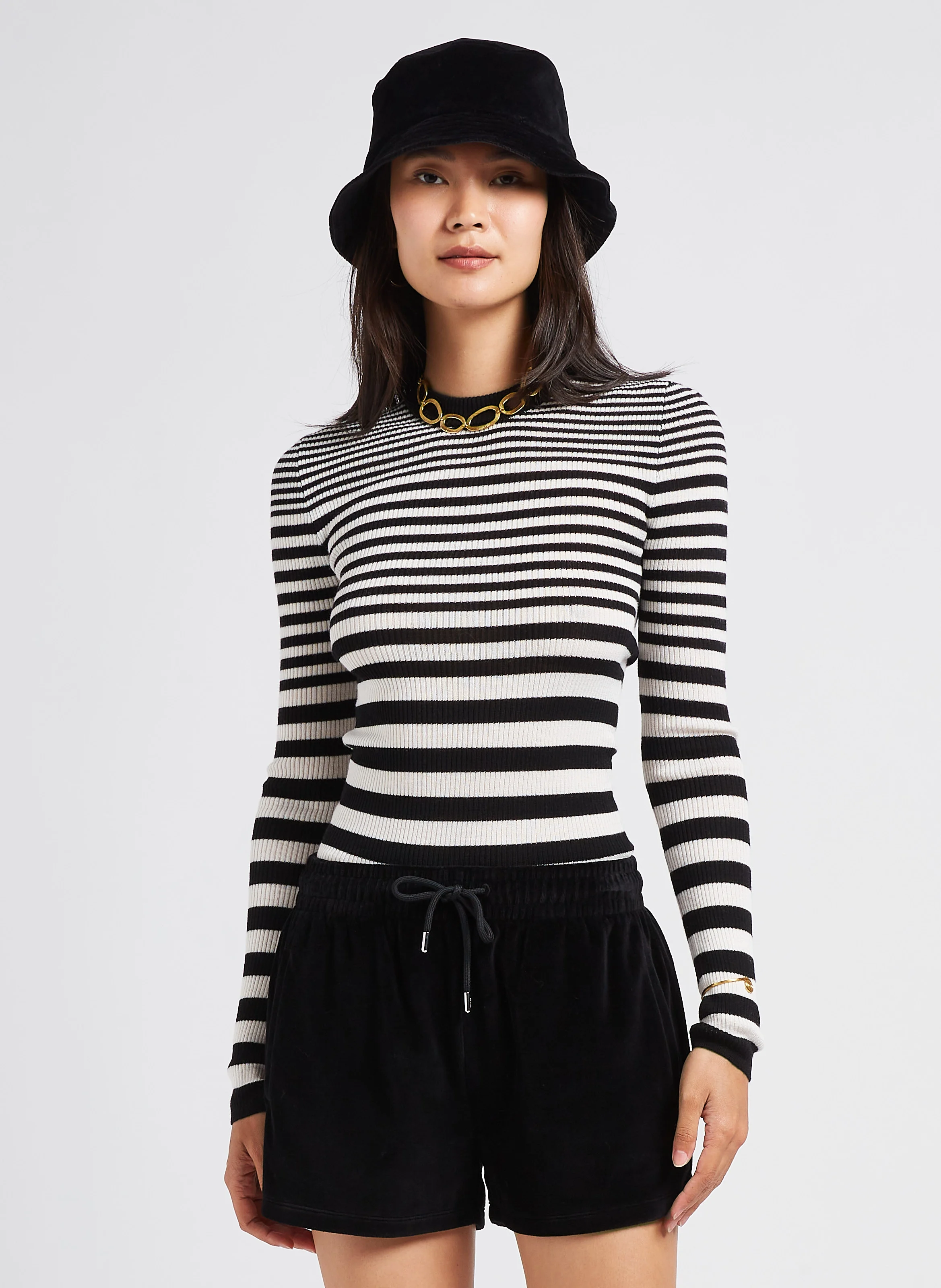 Pull col rond à rayures en laine | Noir
