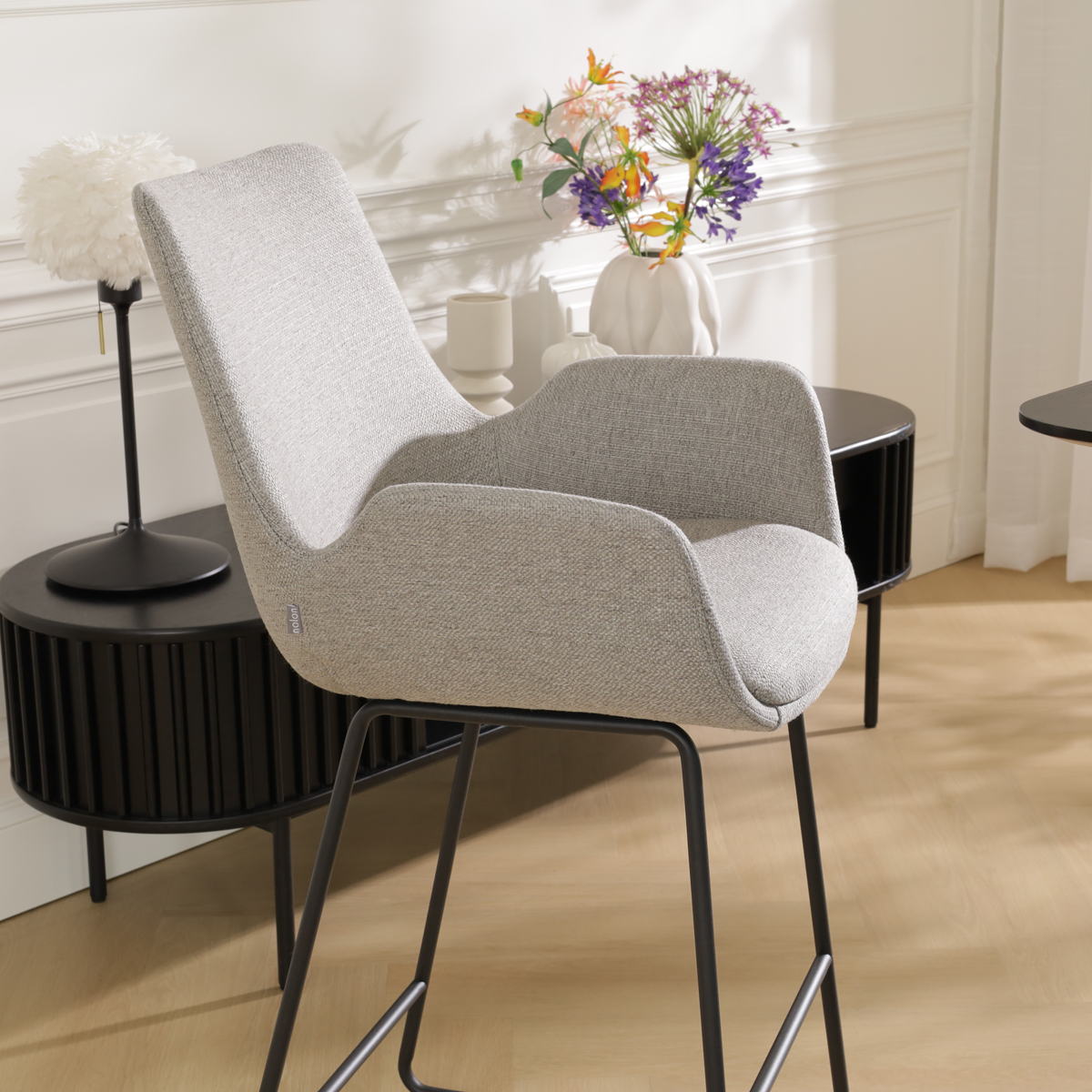 Barkruk Nino-Eef warm grijs - zwart onderstel - 75 cm