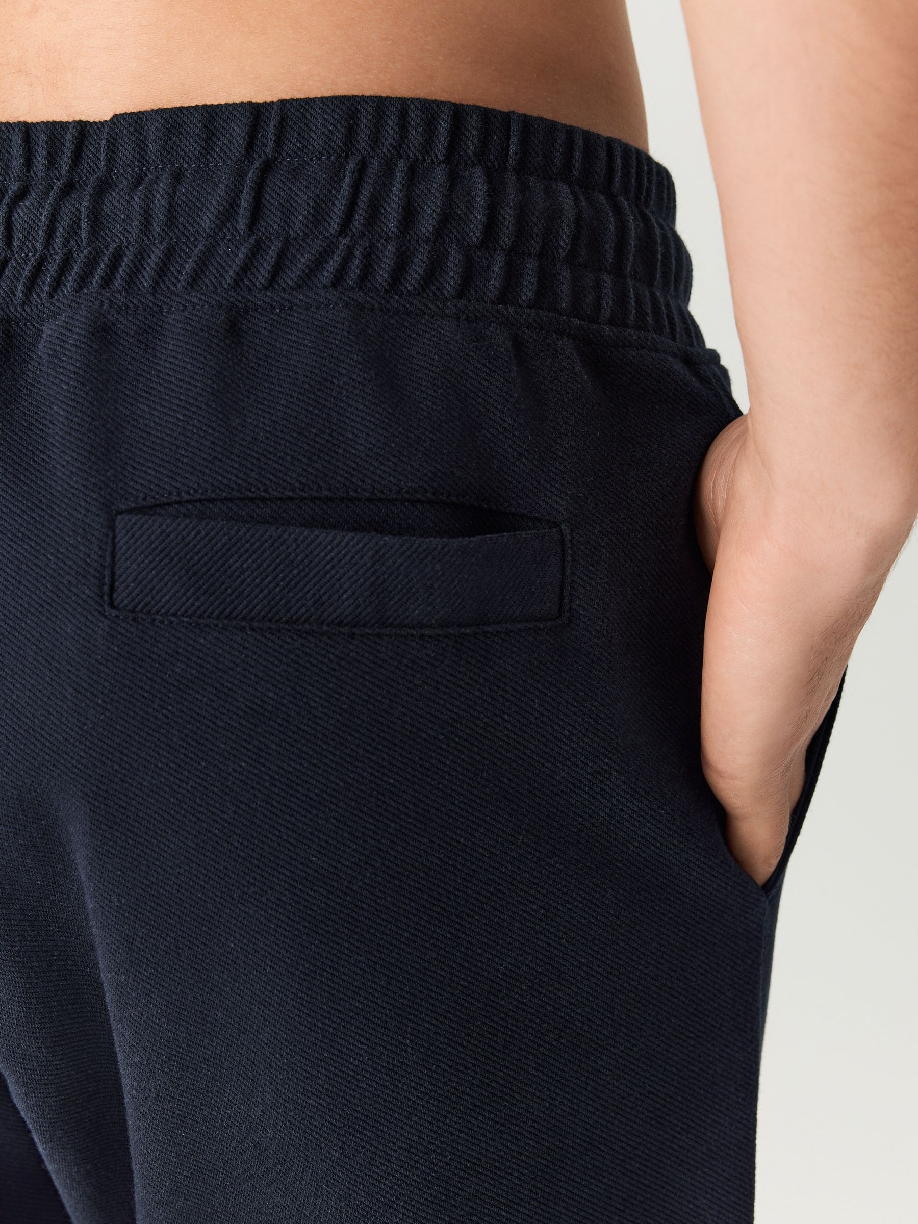 Donkerblauw - Joggingbroek van keperstof met rechte pijpen en textuur