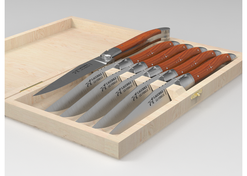 Service de 6 couteaux Laguiole avec un manche en bois d'If et mitres en acier inoxydable