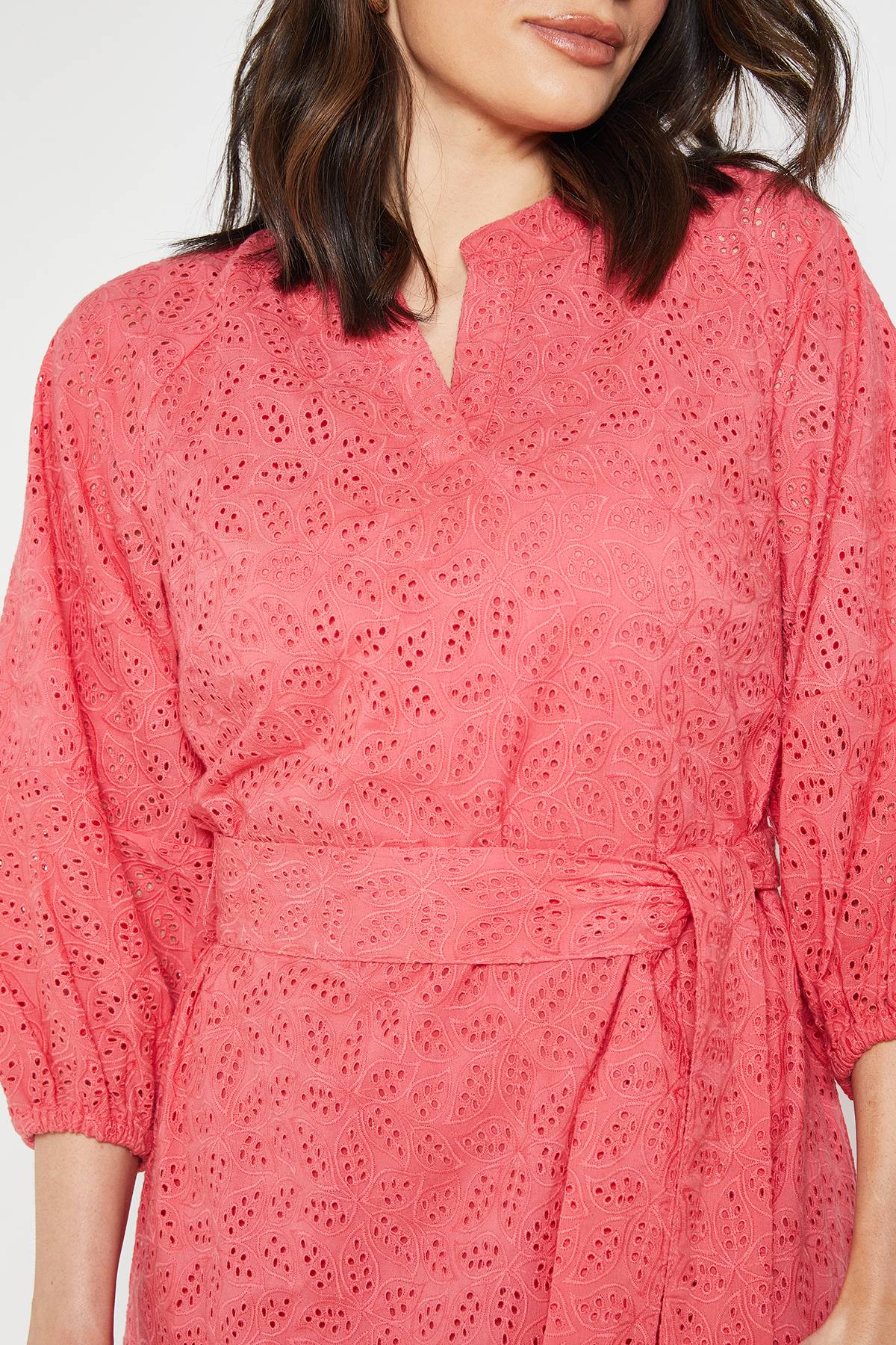 Wallis Robe Midi D'été Broderie Anglaise Avec Ceinture
