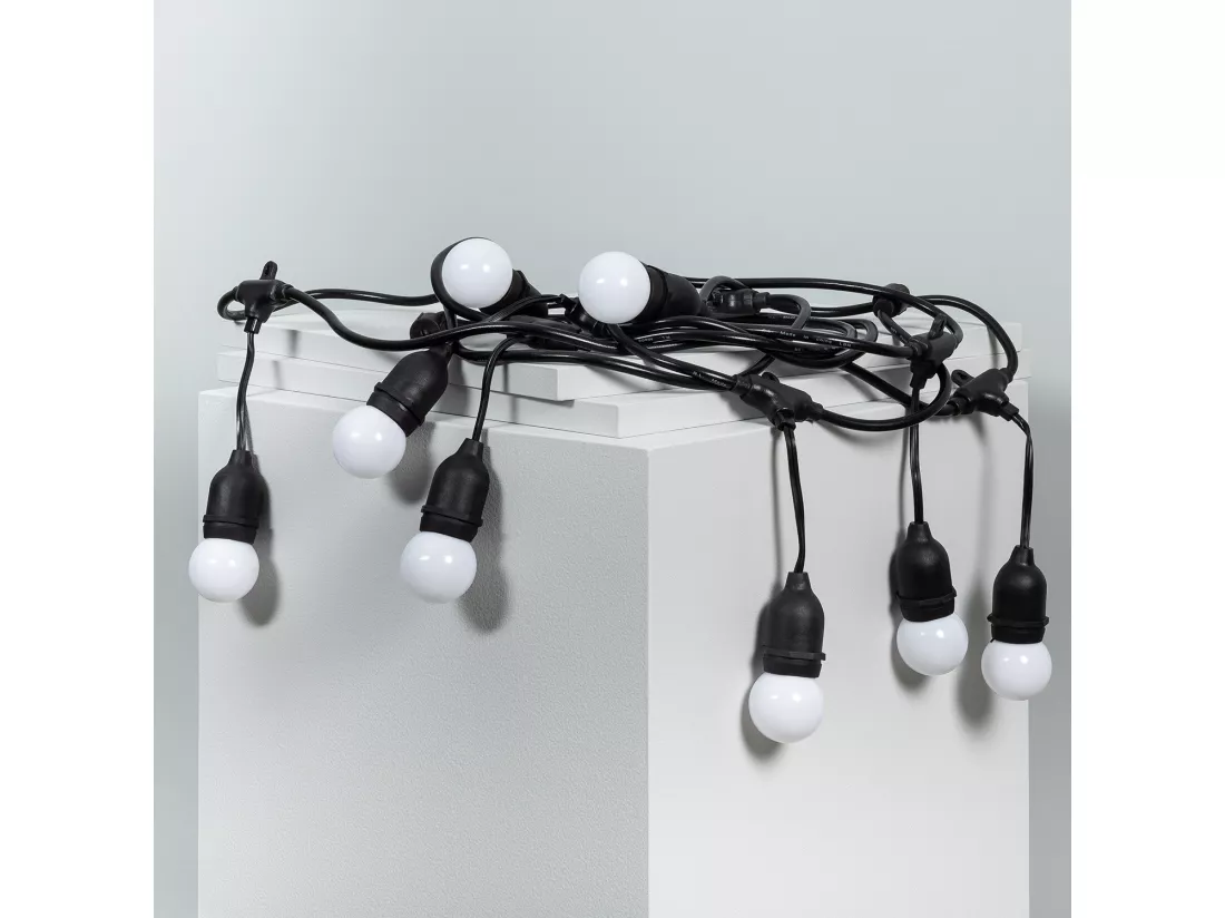 Kit Guirlande Waterproof 5.5m Noire + 8 Ampoules LED E27 G45 3W de Couleurs Blanc
