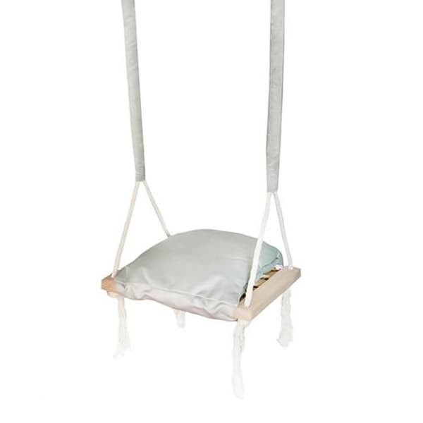 Trehuske for Baby / Hagesving - Svinge