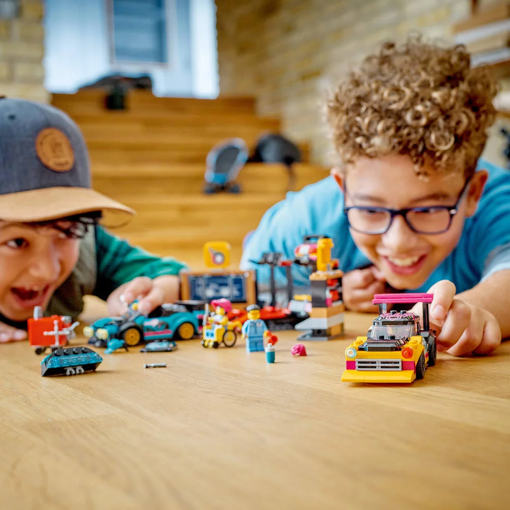 LEGO®CITY 60389 - LE GARAGE DE CUSTOMISATION
