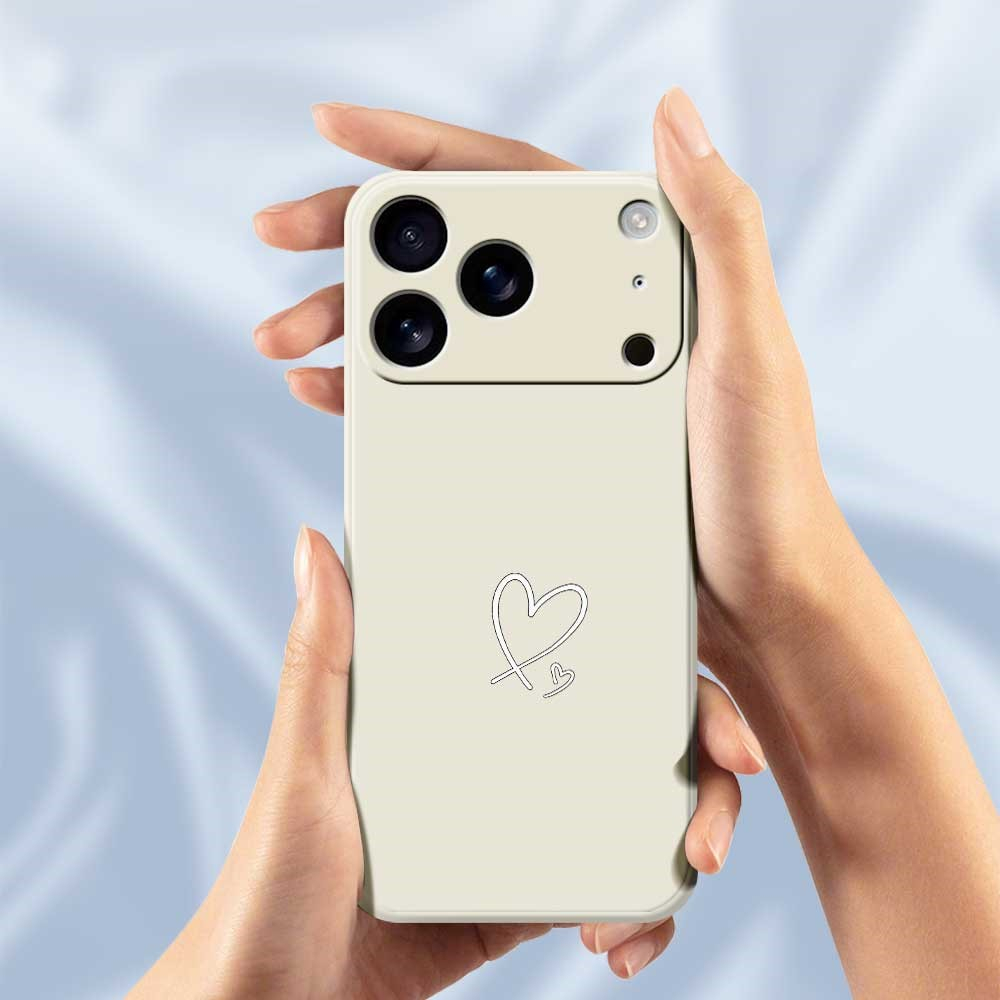 iPhone 17 Pro Gummi Case Hülle mit Kameraschutz - Schwarz (Herz)