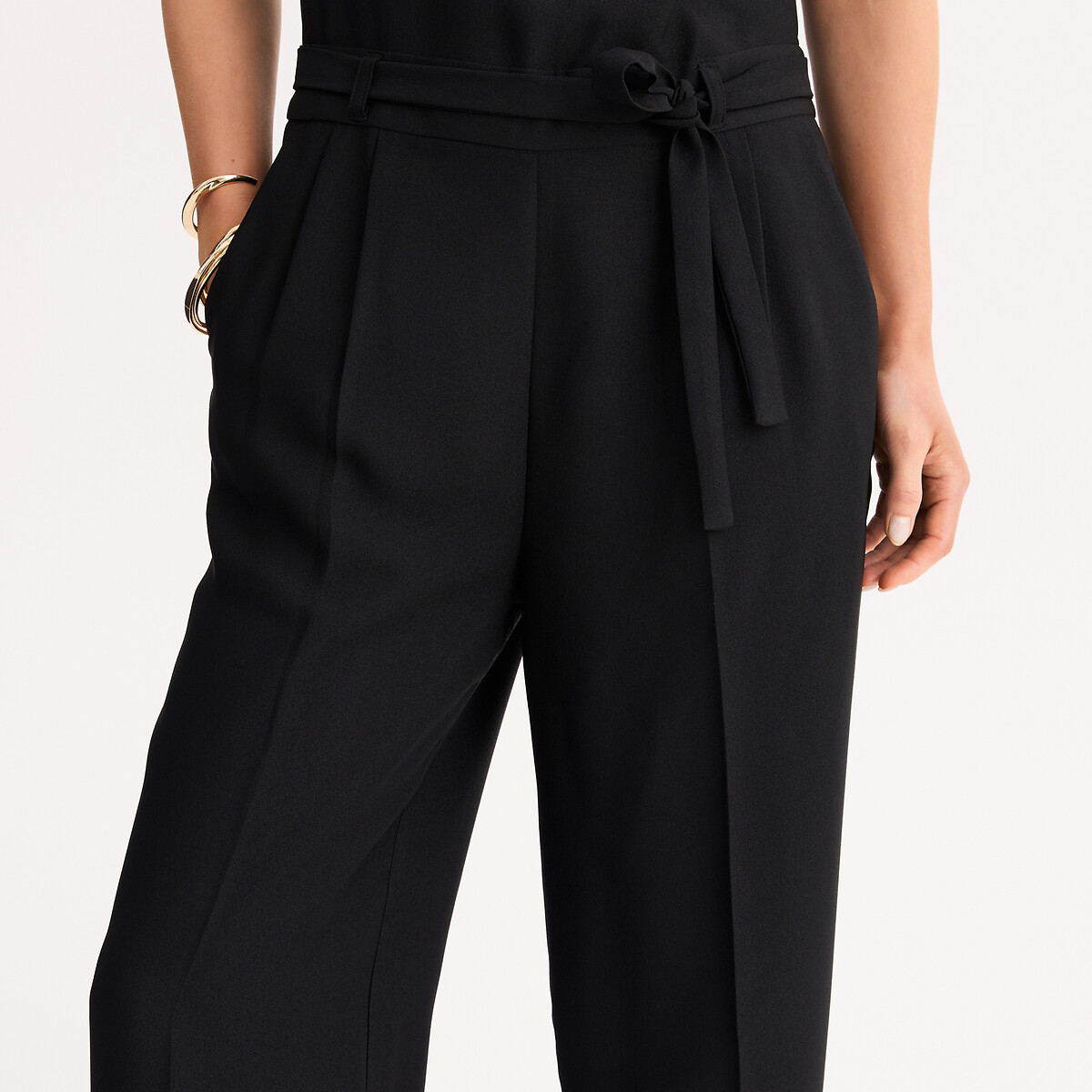 ANNE WEYBURN<br>Macacão em crepe macio
