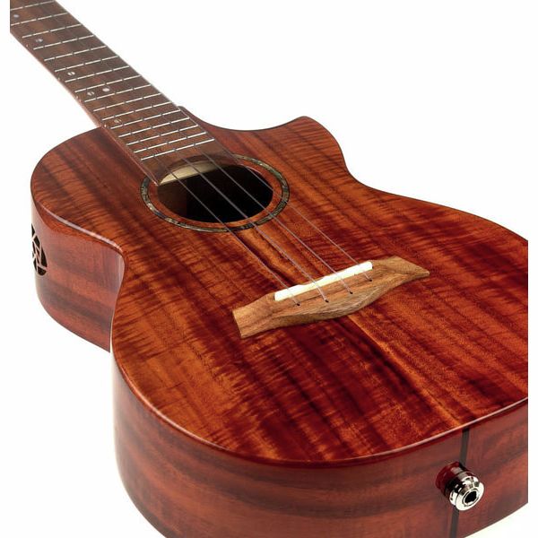 Flight Mustang Tenor EQ-A Ukulele
