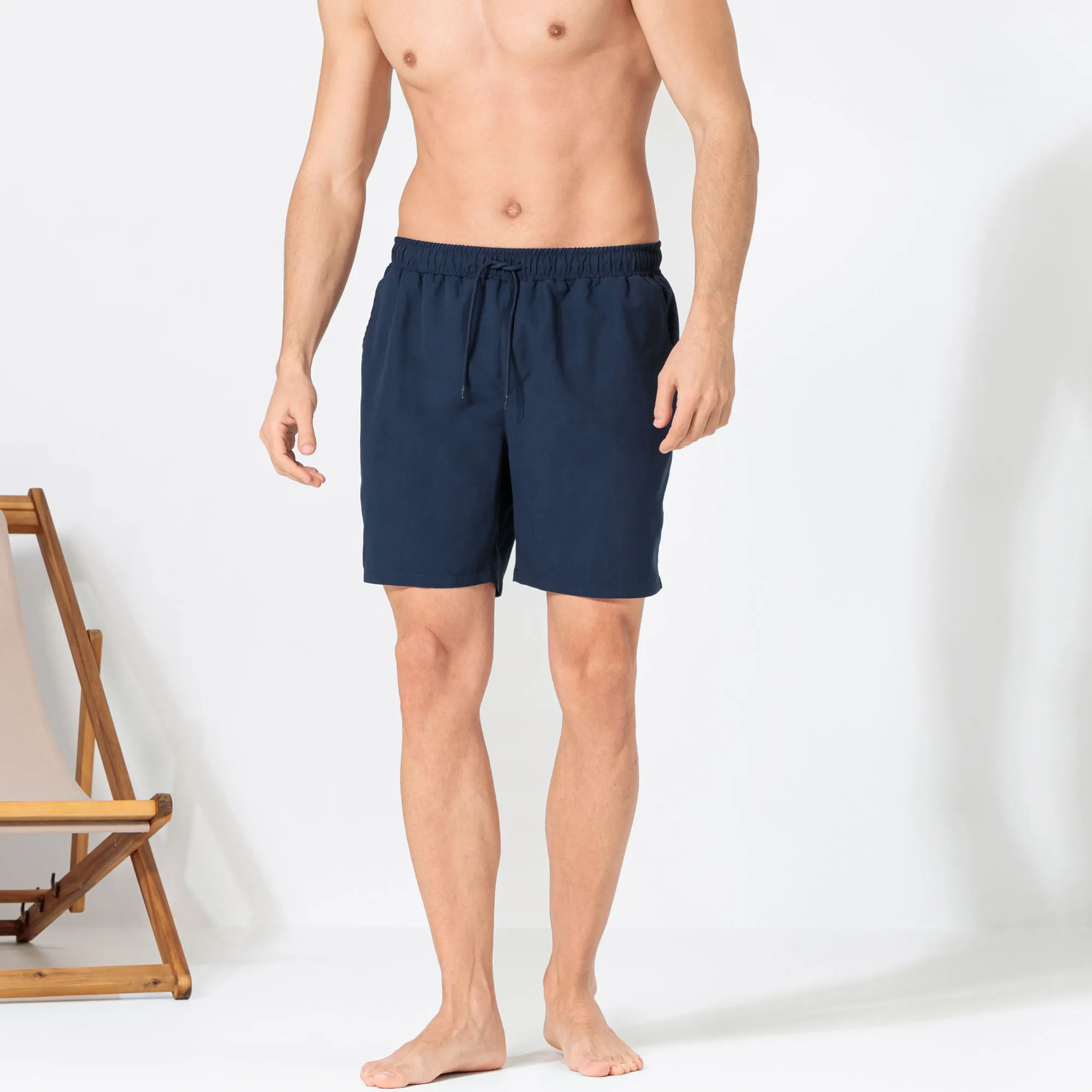 Herren-Badeshorts mit Kordeln am Bund
