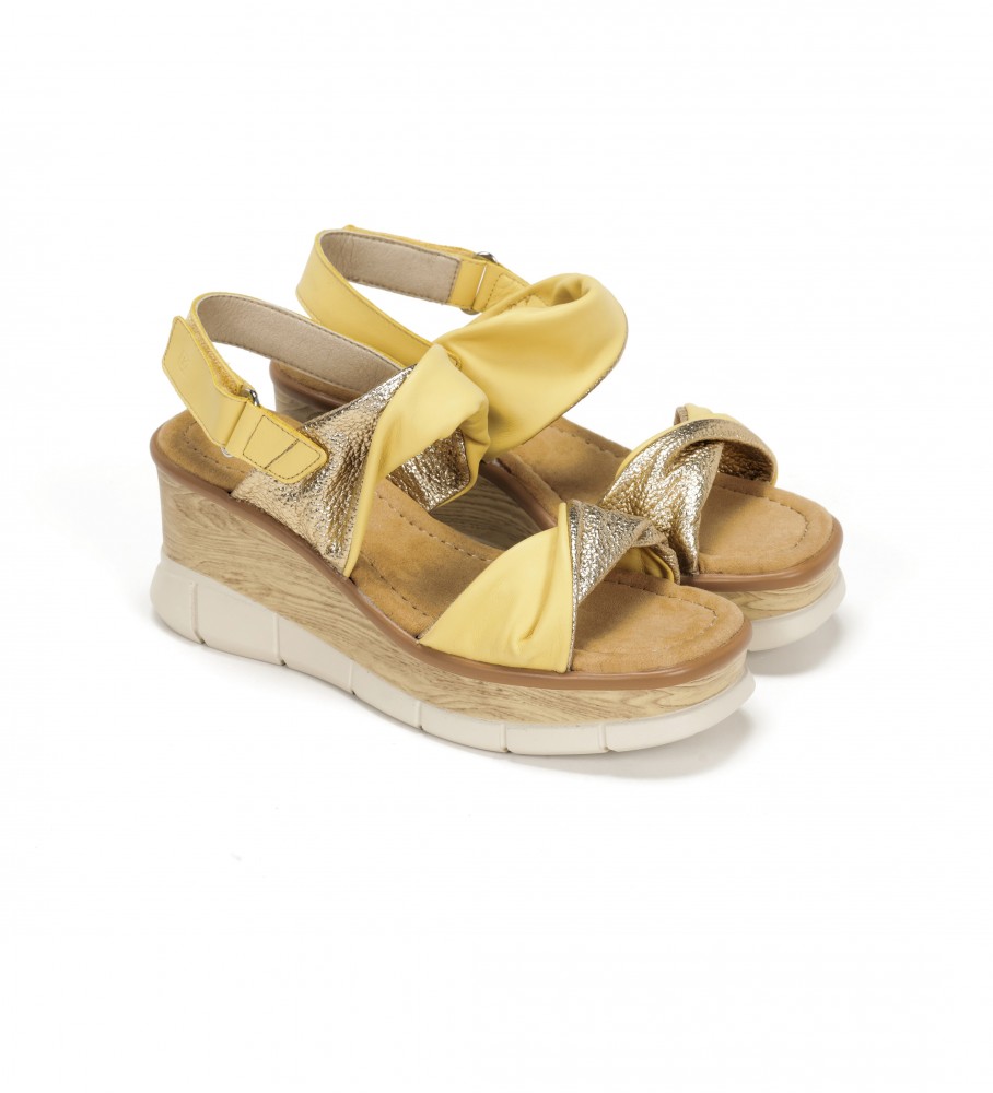 Sandálias Dorking by Fluchos Saray D9004 em couro amarelo - Salto plataforma de 8 cm -