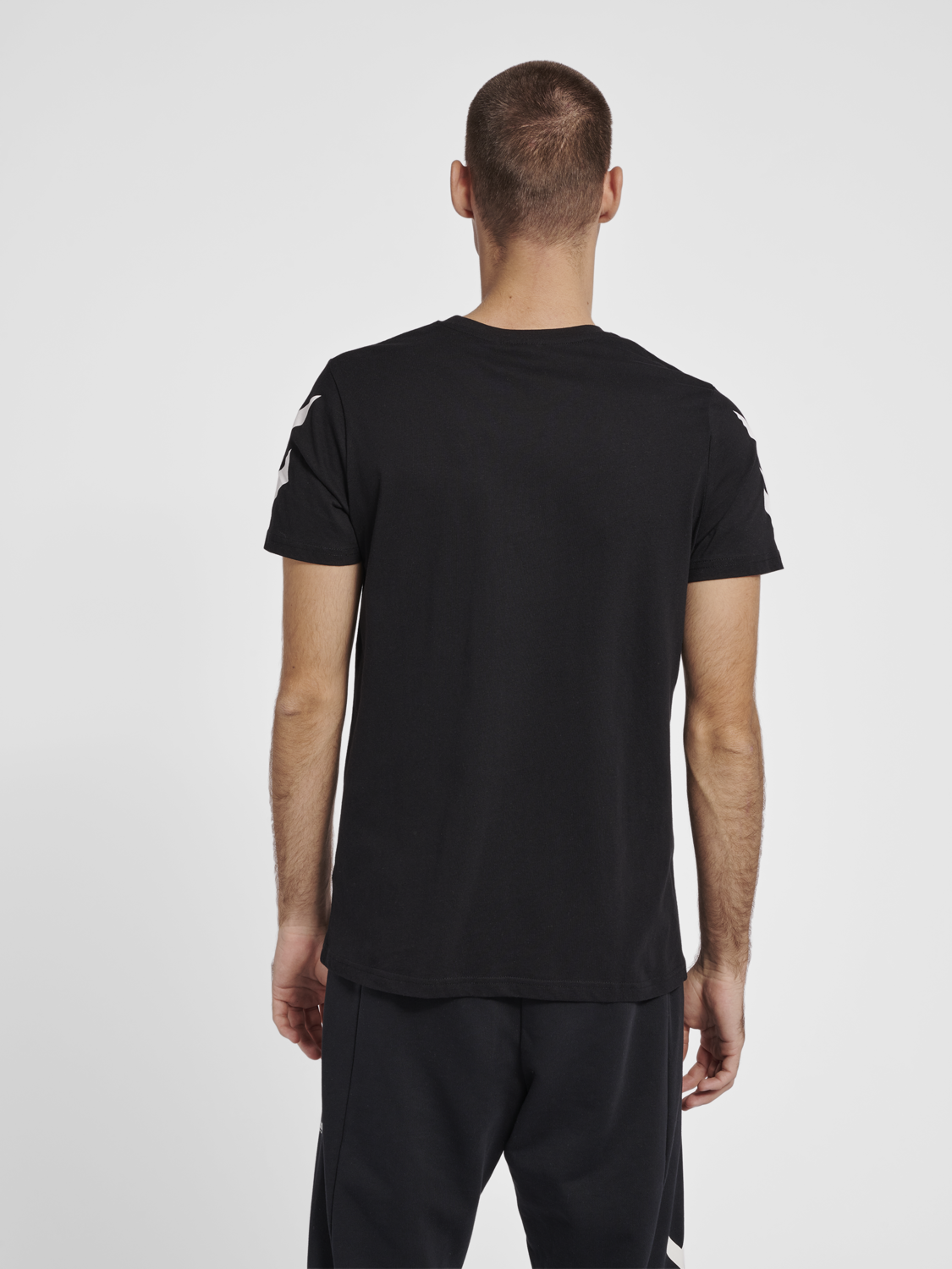 hmlLEGACY CHEVRON T-SHIRT