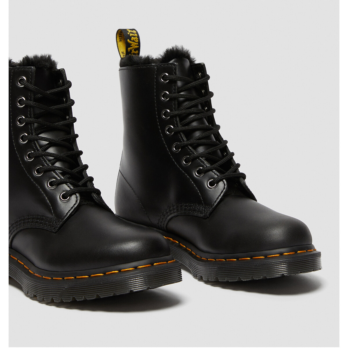 DR. MARTENS<br>Botas forradas 1460 Serena