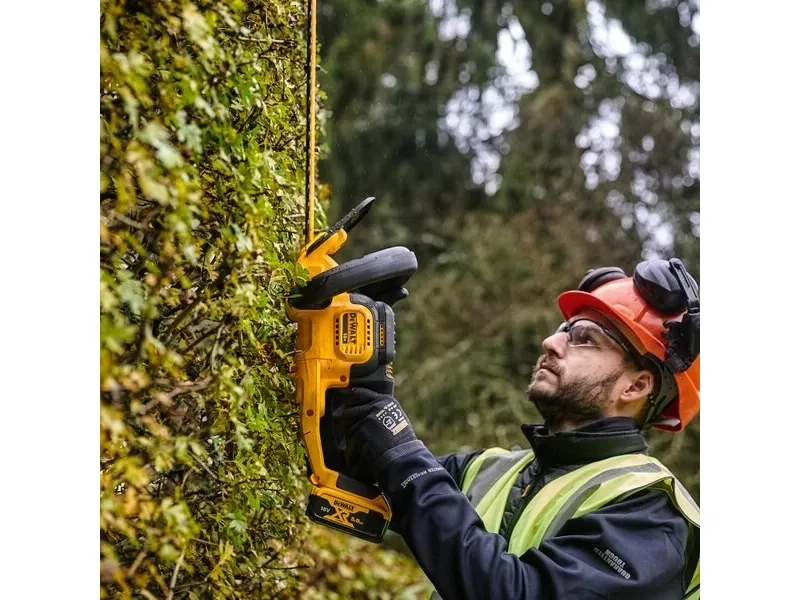DeWALT DCMHT563N - Hæktrimmer - ledningfri - intet batteri - 1400 spm - 55 cm - tandmellemrum: 25 mm - 2.9 kg - SOLO