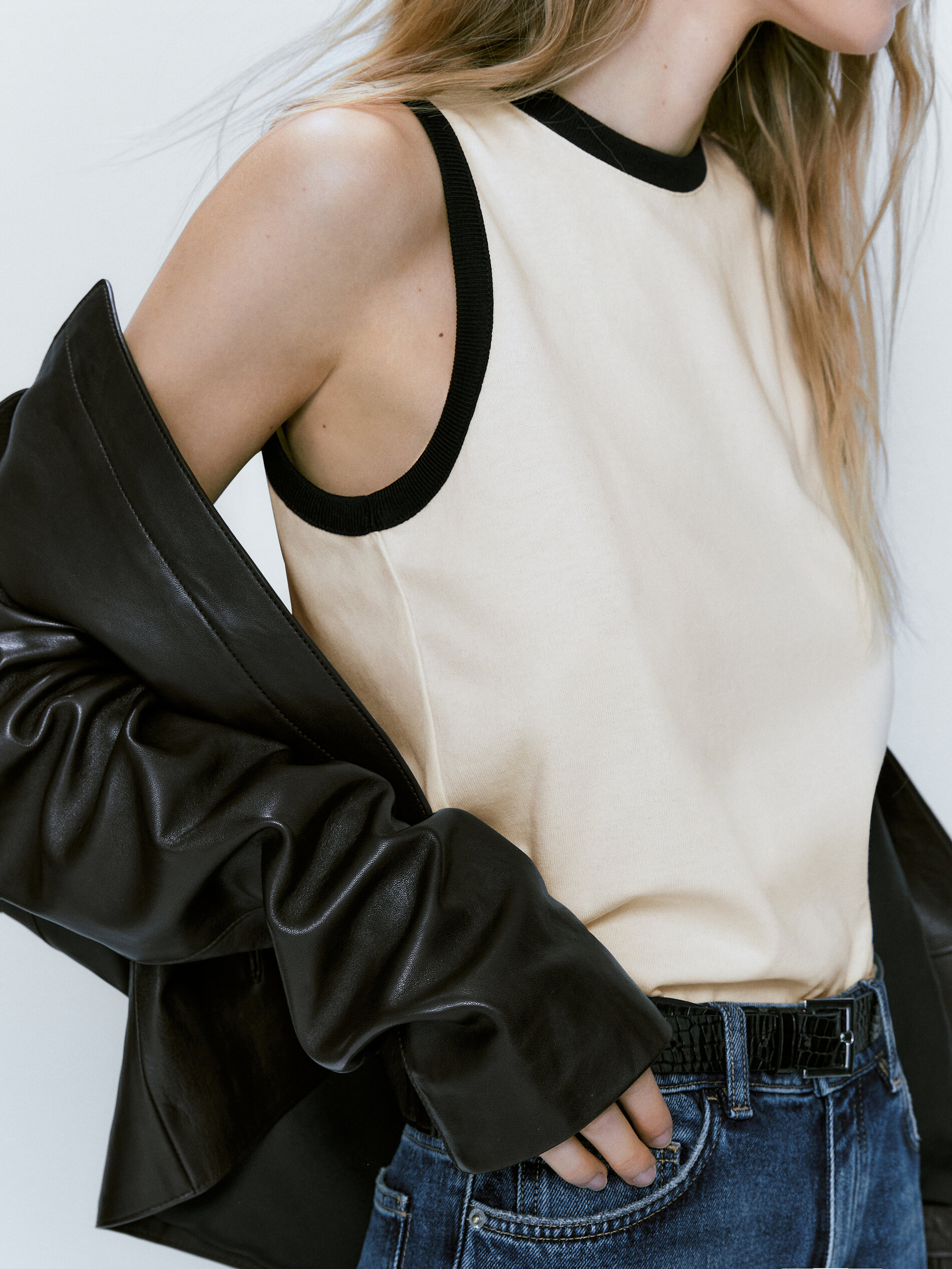 Camiseta sem mangas com contraste - RAW