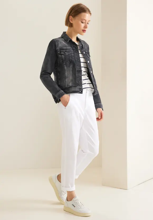 Jeansjacke in Schwarz - authentic black random wash