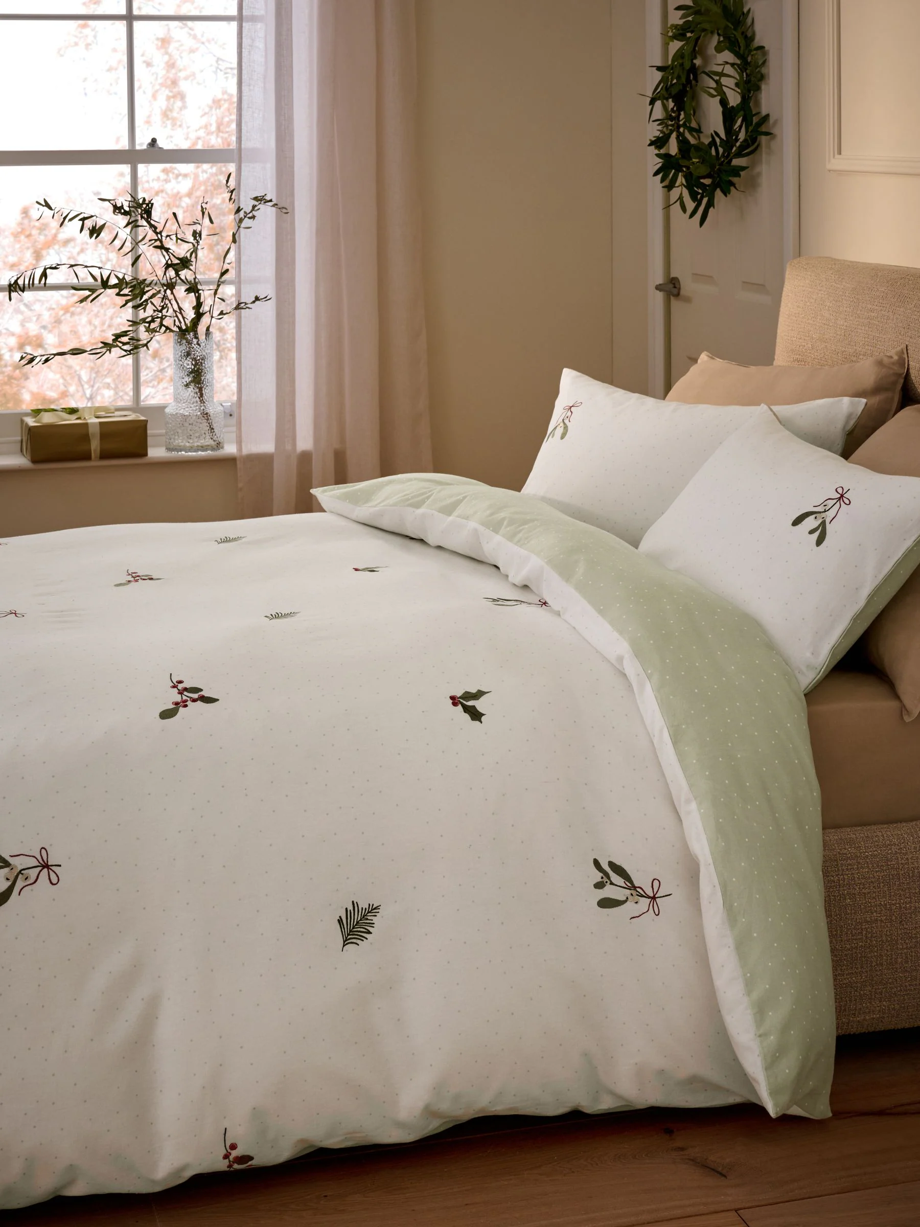 Supersoft 100% Brushed Cotton Christmas Embroidery Duvet Cover and Pillowcase Set