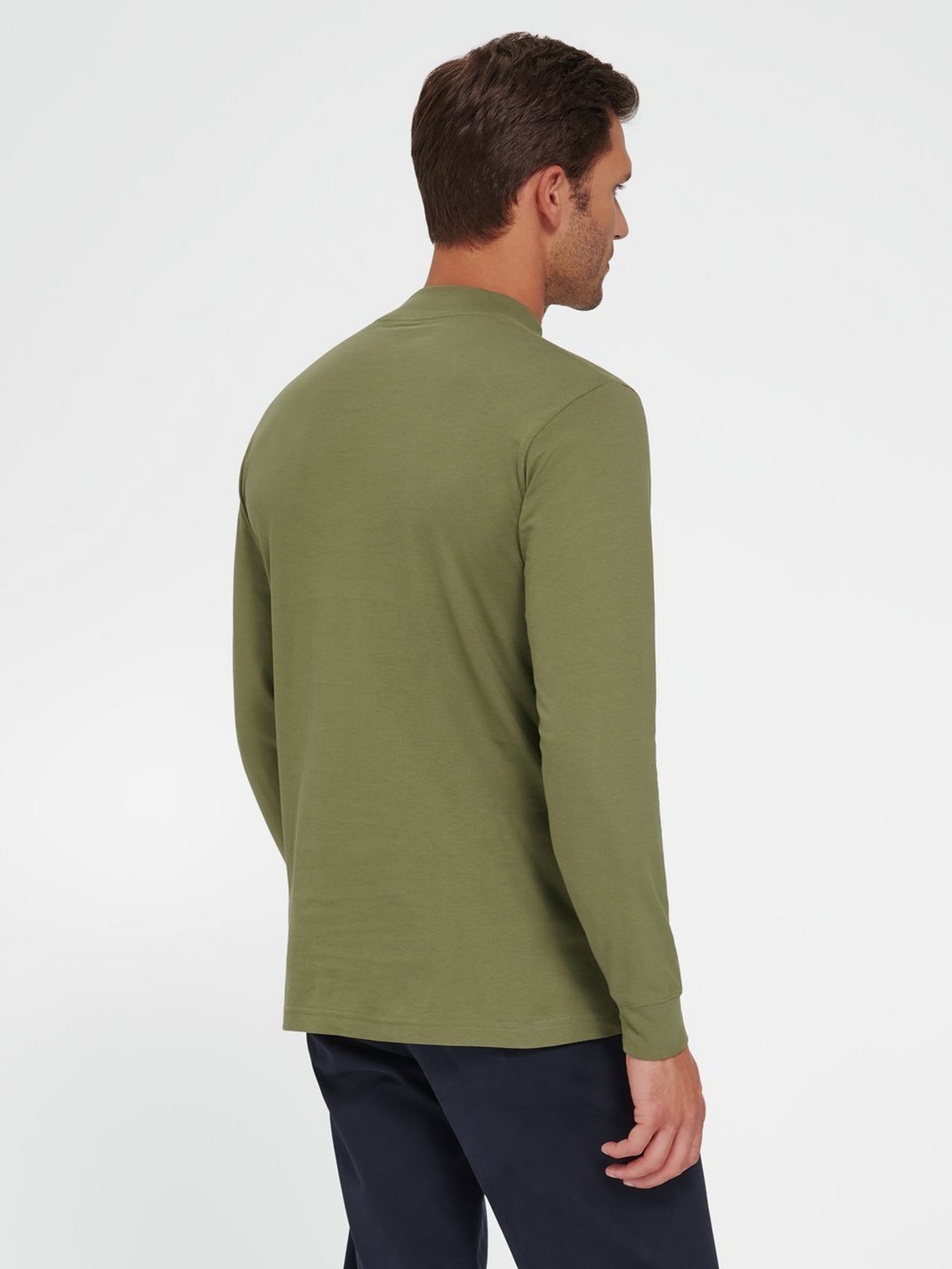 Stehkragen-Shirt