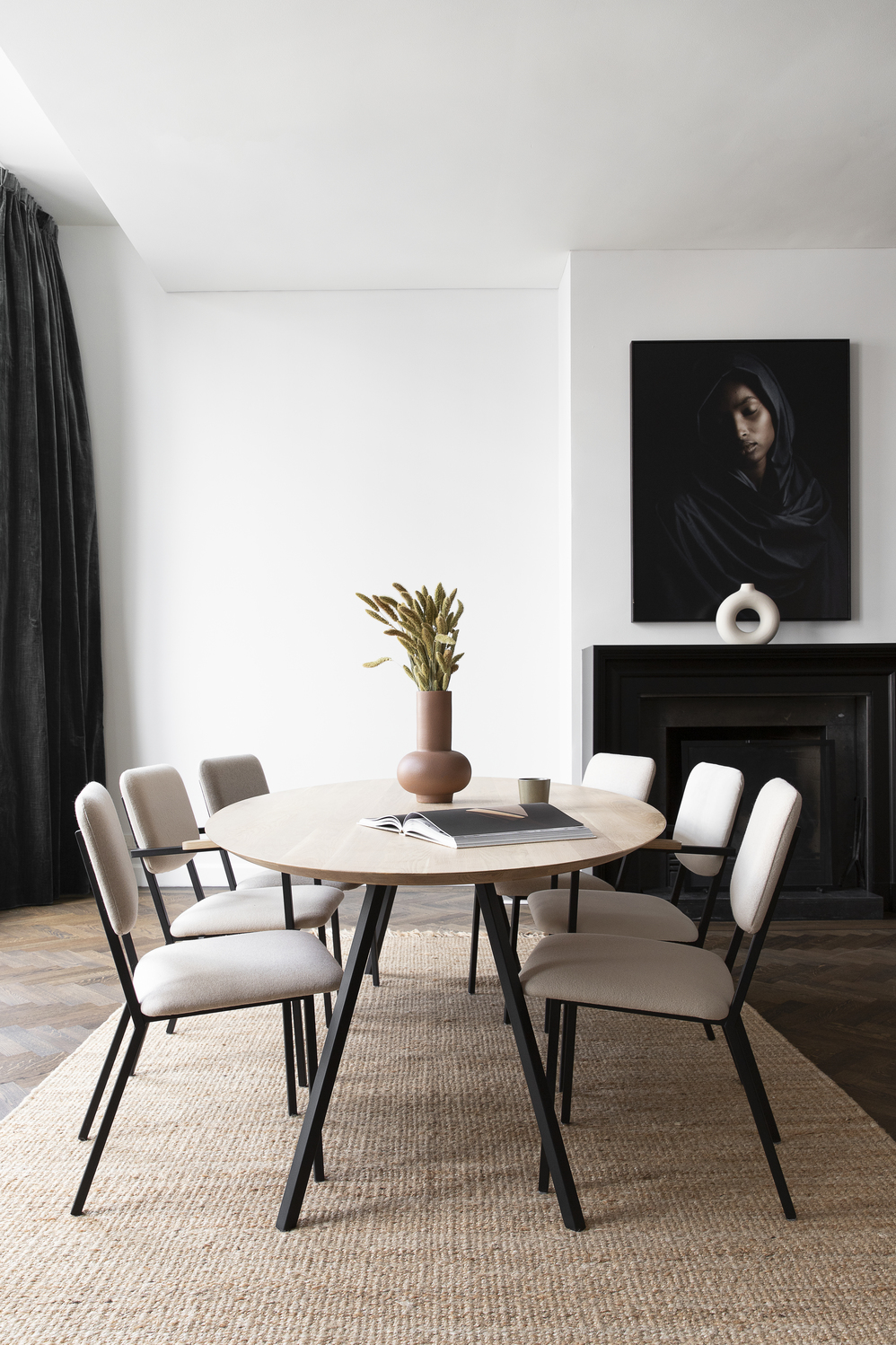 Studio HENK tafel New Co Plat Ovaal, zwart frame - Smart Collectie 220 x 100 cm | Eikenhout | Verjongde rand | Frame Zwart