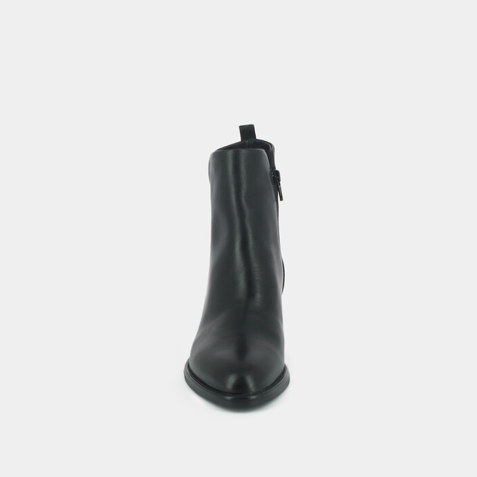 Bottines à talons et bouts pointus  en cuir noir