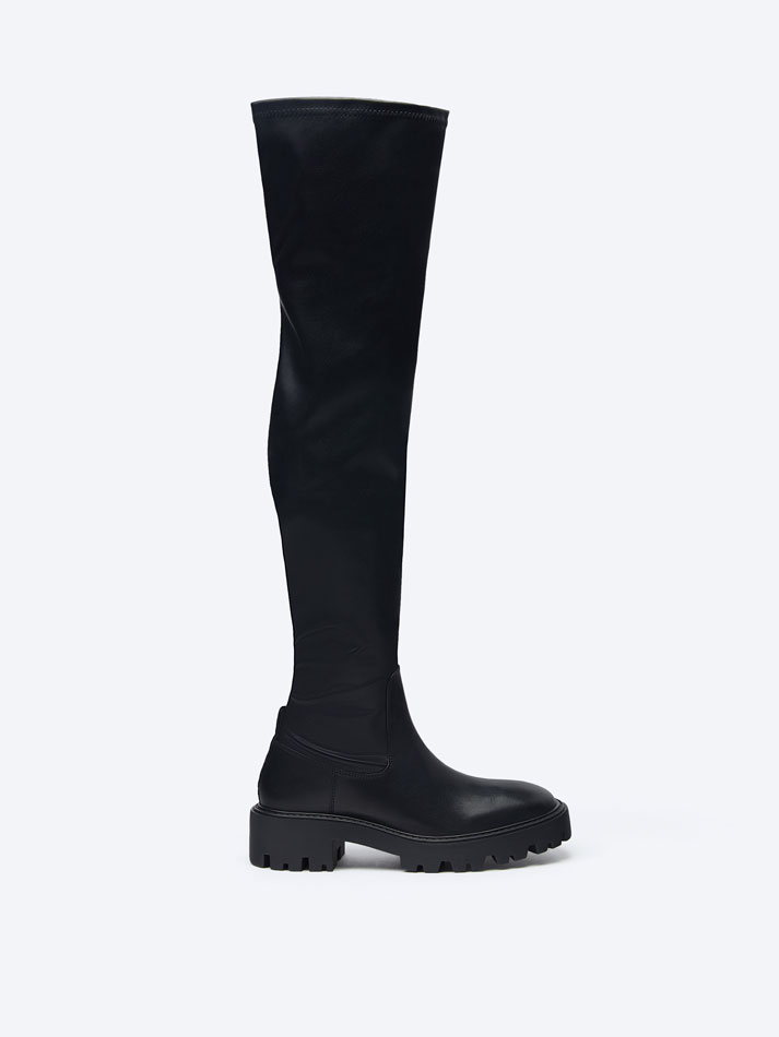 Bota de cano alto e elástico - Preta