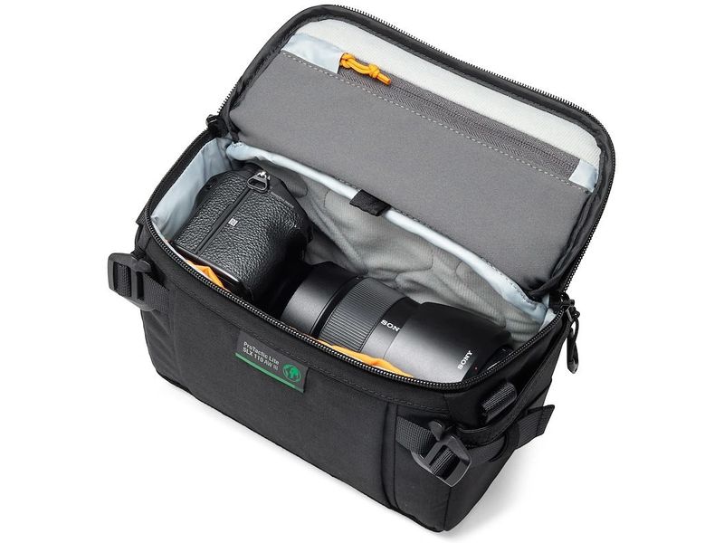 Lowepro Kamera-Tasche ProTactic Lite SLX 110 AW III Robuste, kompakte Umhänge-/Schultertasche für spiegellose Vollformatkamera mit 24-70 mm F/2.8 Objektiv