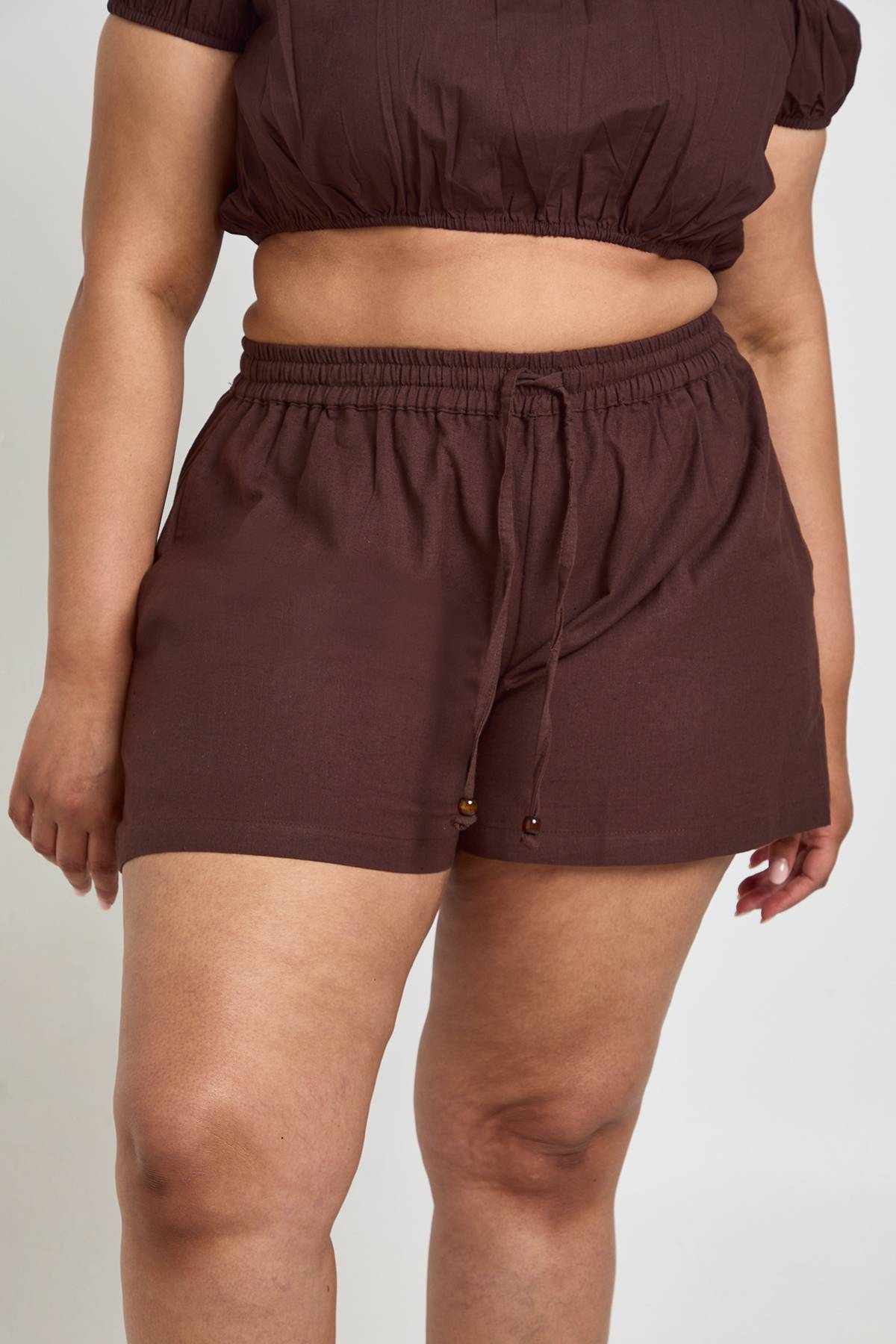 boohoo Short Grande Taille En Lin Avec Bordure Perlée Et Taille Élastiquée