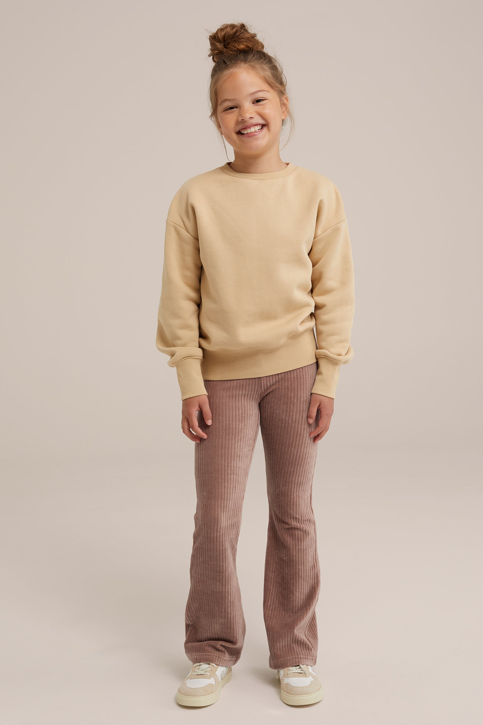 Meisjes velvet flared legging van ribstof WE Fashion Lichtbruin