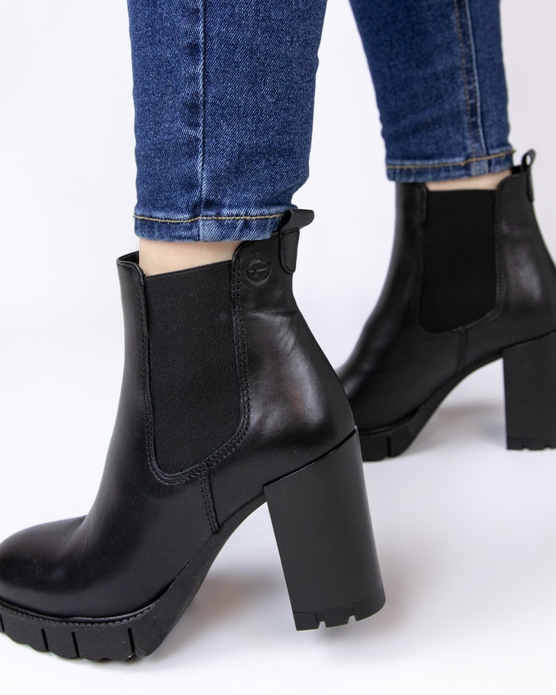Tamaris Chelseaboots  - zwart
