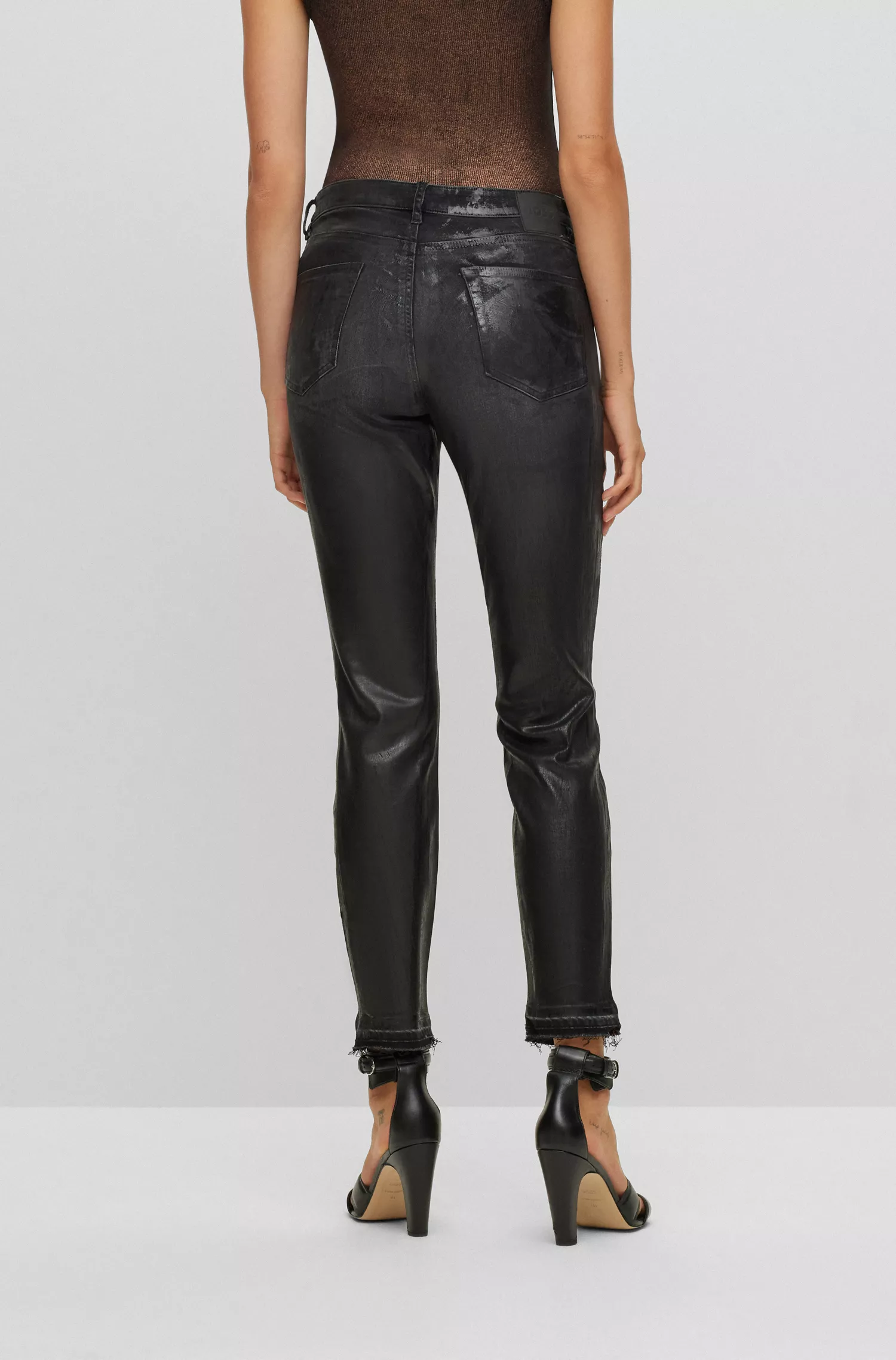 Calça jeans cropped BOSS laranja de cintura média em denim stretch preto