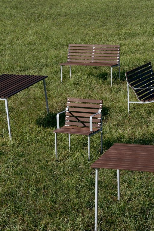 Hay Traverse tuinstoel met armleuning