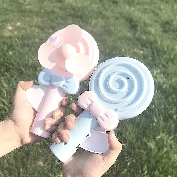 Miumi - Lollipop Plastic Handcrank Ventilator